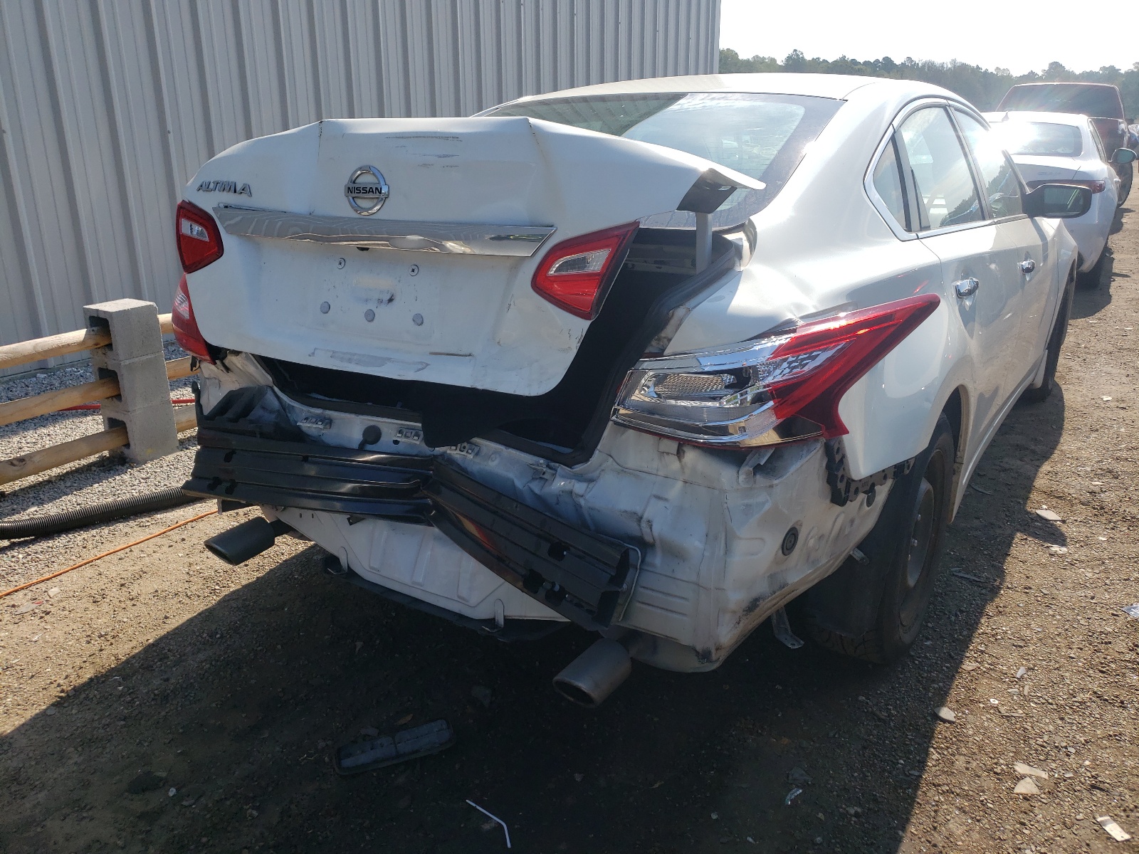 Photo 9 from auction – 2017 NISSAN ALTIMA 2.5 with VIN 1N4AL3AP5HC221151