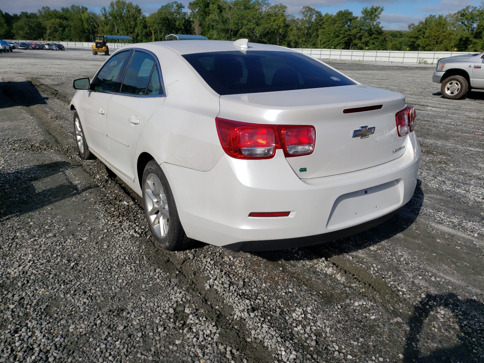Photo 3 from auction – 2015 CHEVROLET MALIBU 1LT with VIN 1G11C5SLXFF239909