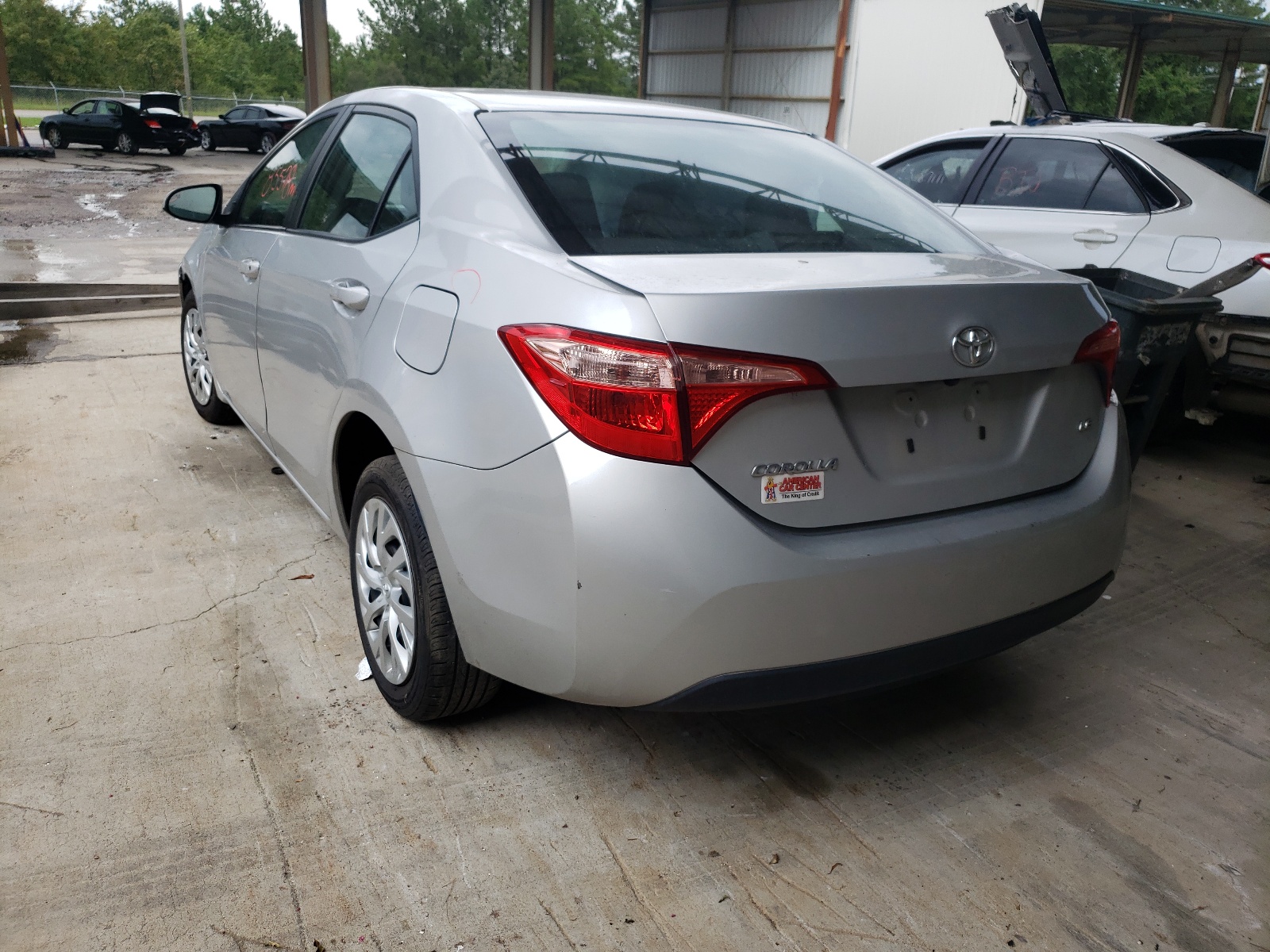 Фото 3 с аукциона – 2018 TOYOTA COROLLA L с VIN 5YFBURHEXJP791646