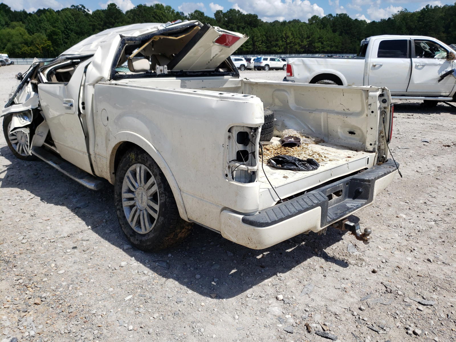 Photo 3 from auction – 2007 LINCOLN MARK LT with VIN 5LTPW16507FJ08824