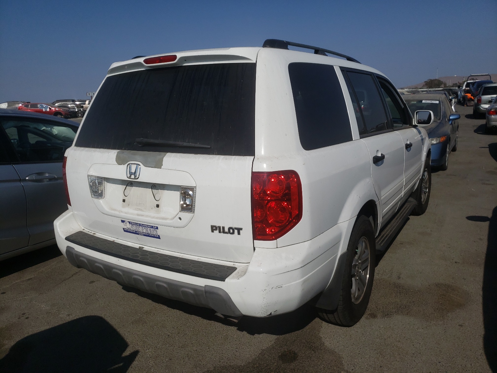 Photo 4 from auction – 2005 HONDA PILOT EXL with VIN 2HKYF18585H535563