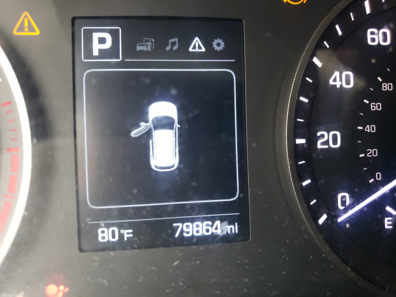Photo 8 from auction – 2018 HYUNDAI TUCSON SEL with VIN KM8J3CA44JU718820
