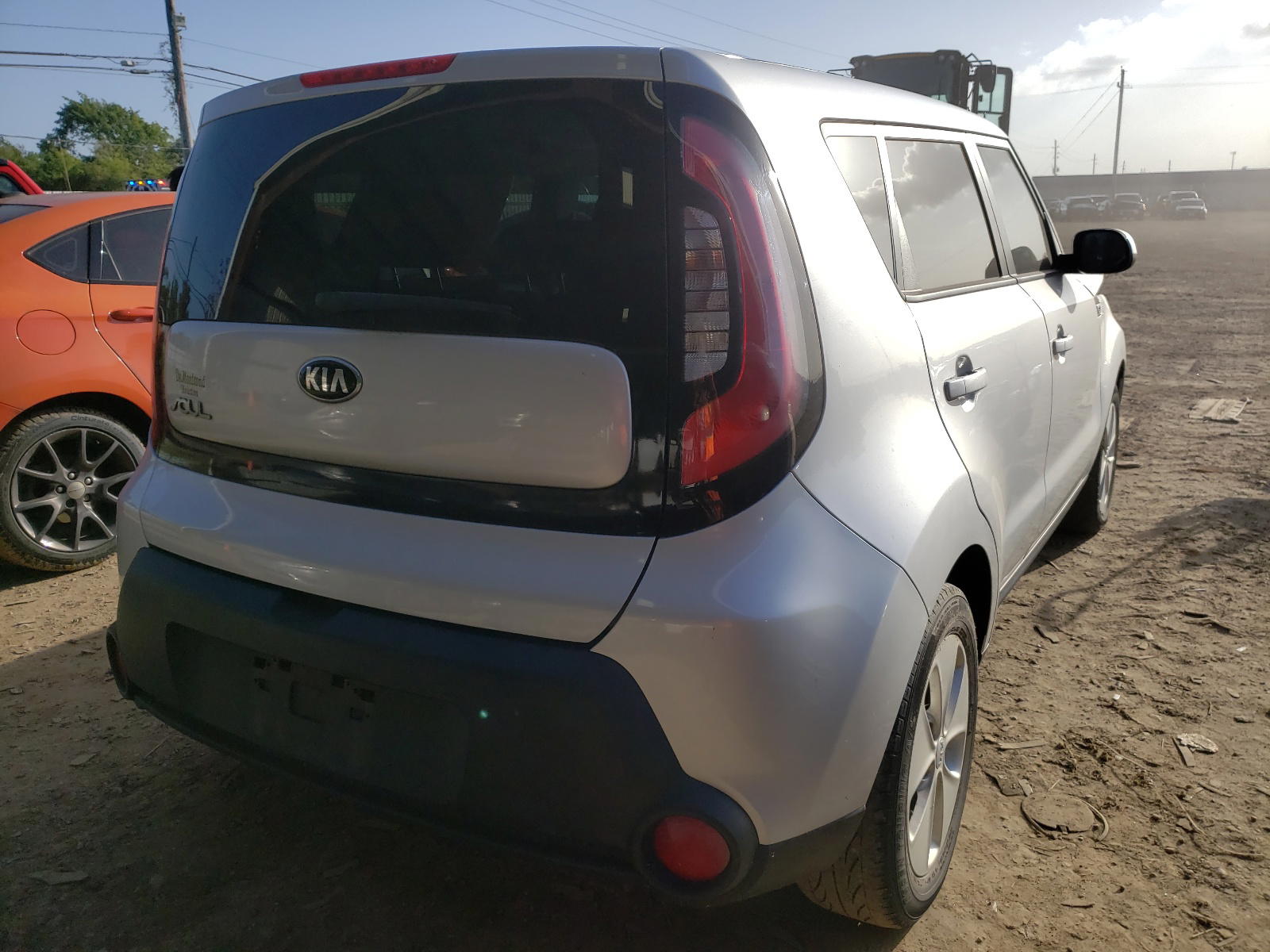 Photo 4 from auction – 2015 KIA SOUL with VIN KNDJN2A28F7810896