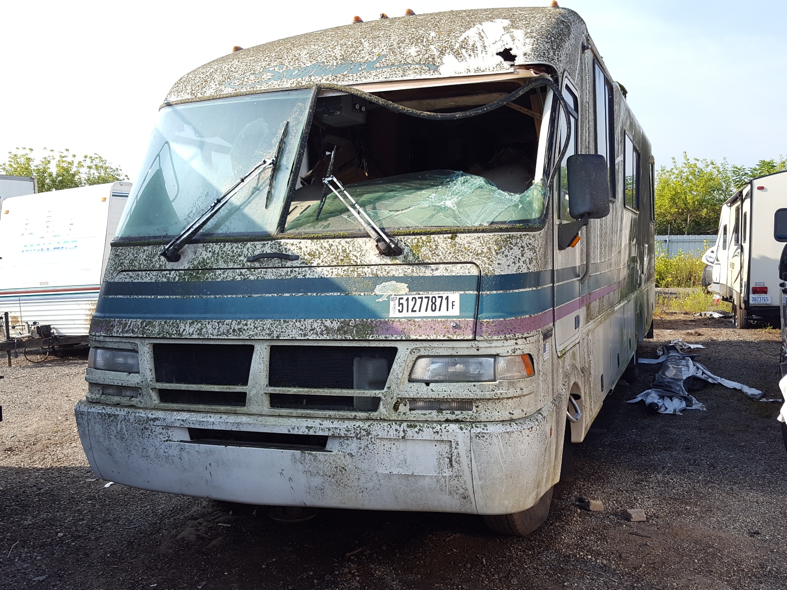 Photo 2 from auction – 1995 FLEETWOOD SOUTHWIND with VIN 3FCMF53G3RJB10039