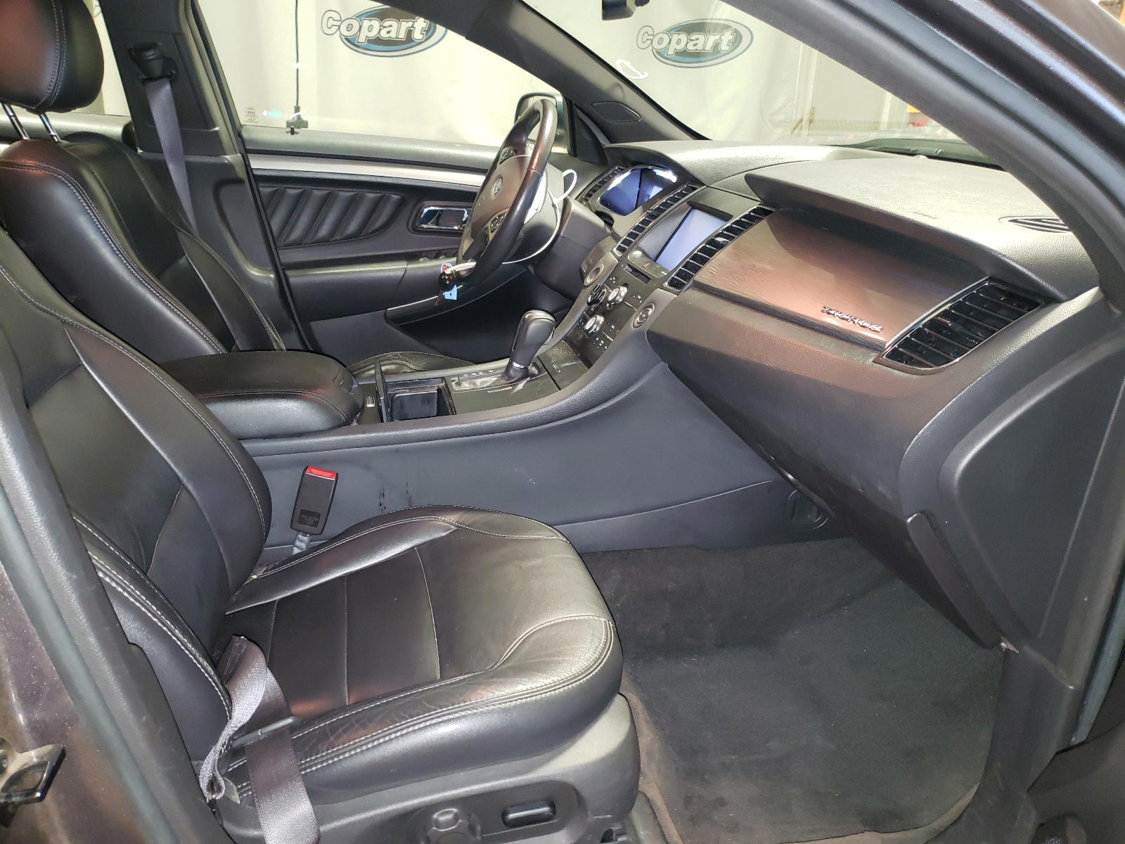 Photo 5 from auction – 2013 FORD TAURUS SEL with VIN 1FAHP2E81DG165910