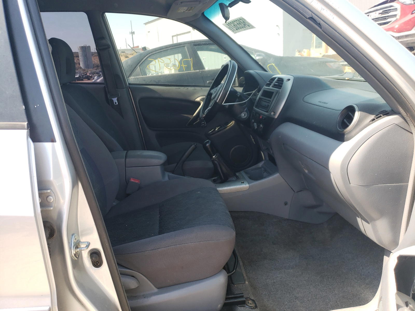 Photo 5 from auction – 2003 TOYOTA RAV4 with VIN JTEGH20V530096674