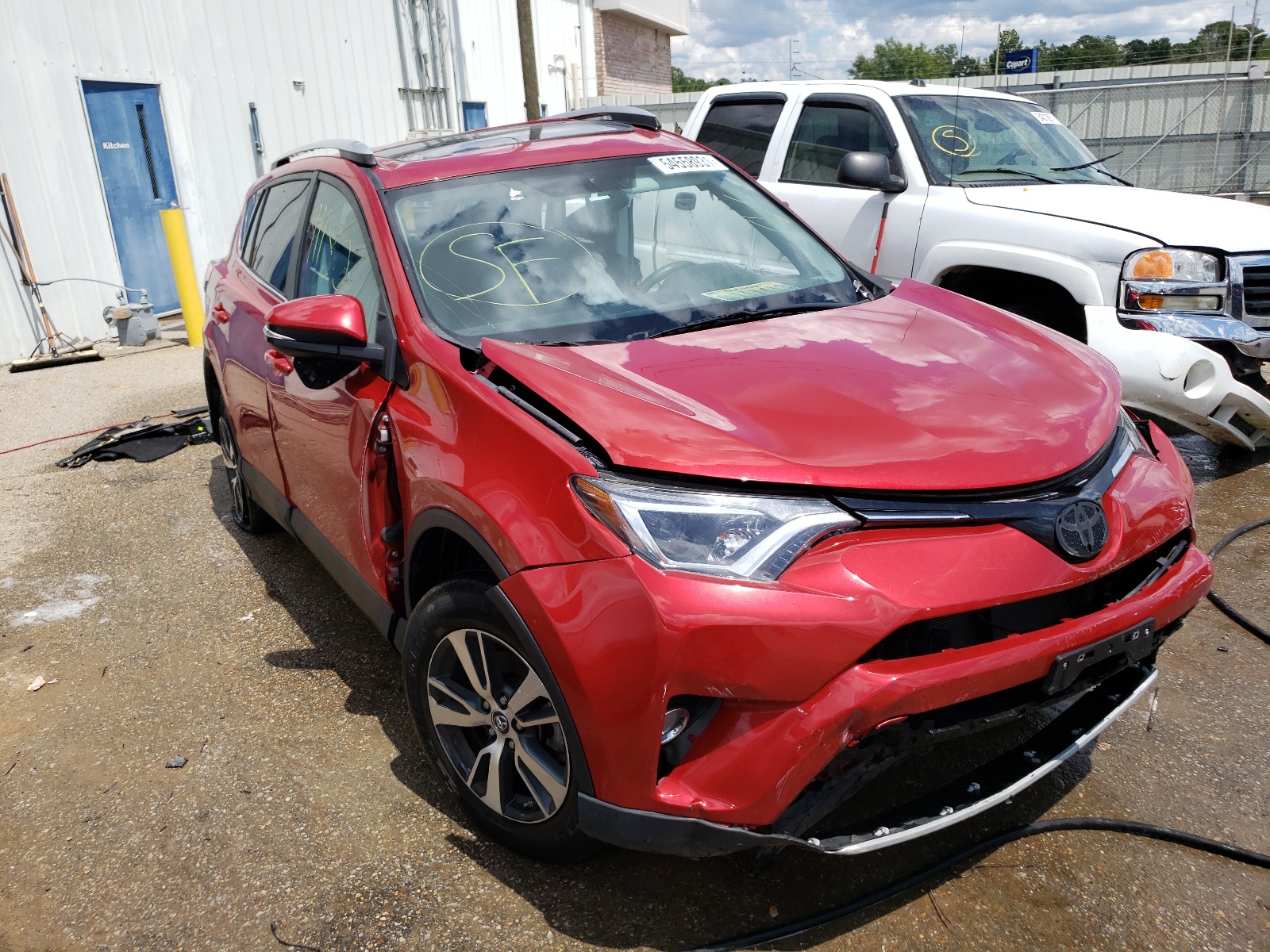 Photo 1 from auction – 2016 TOYOTA RAV4 XLE with VIN 2T3RFREV4GW468902