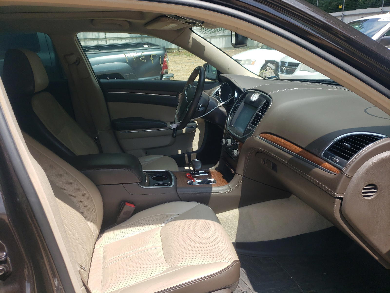 Photo 5 from auction – 2012 CHRYSLER 300 LIMITE with VIN 2C3CCACG3CH274512
