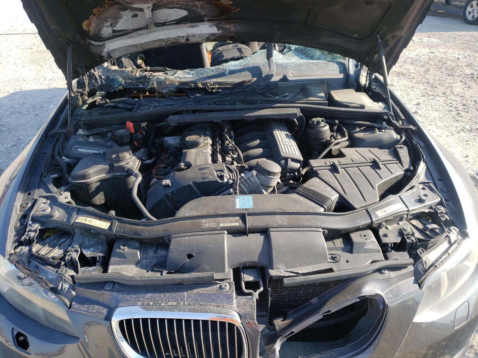 Photo 7 from auction – 2007 BMW 328 XI with VIN WBAWC33557PC86651