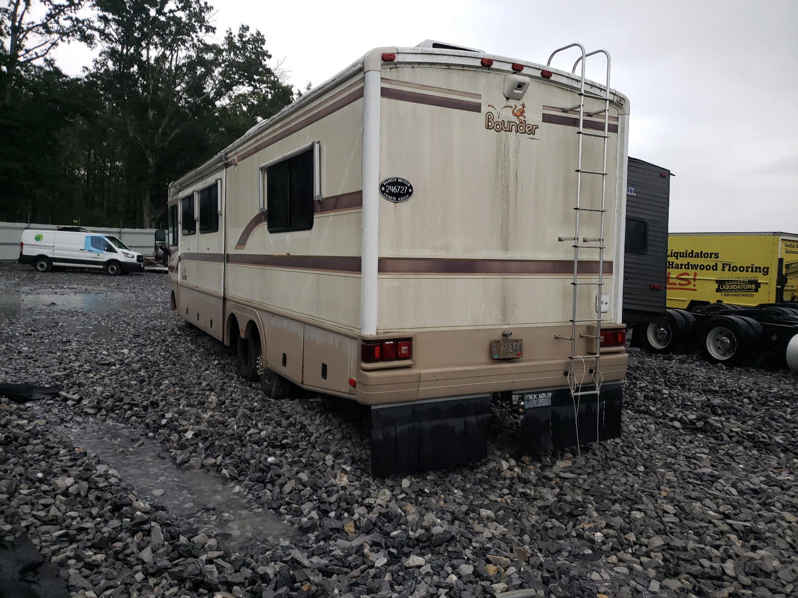 Photo 3 from auction – 1997 FLEE BOUNDER with VIN 3FCMF53G4VJA25169