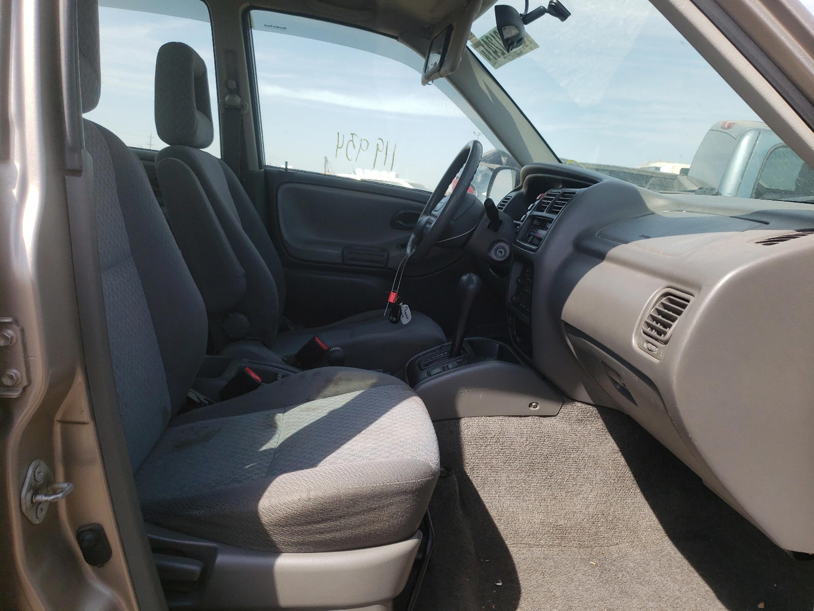 Photo 5 from auction – 2003 CHEVROLET TRACKER with VIN 2CNBJ13C336947087