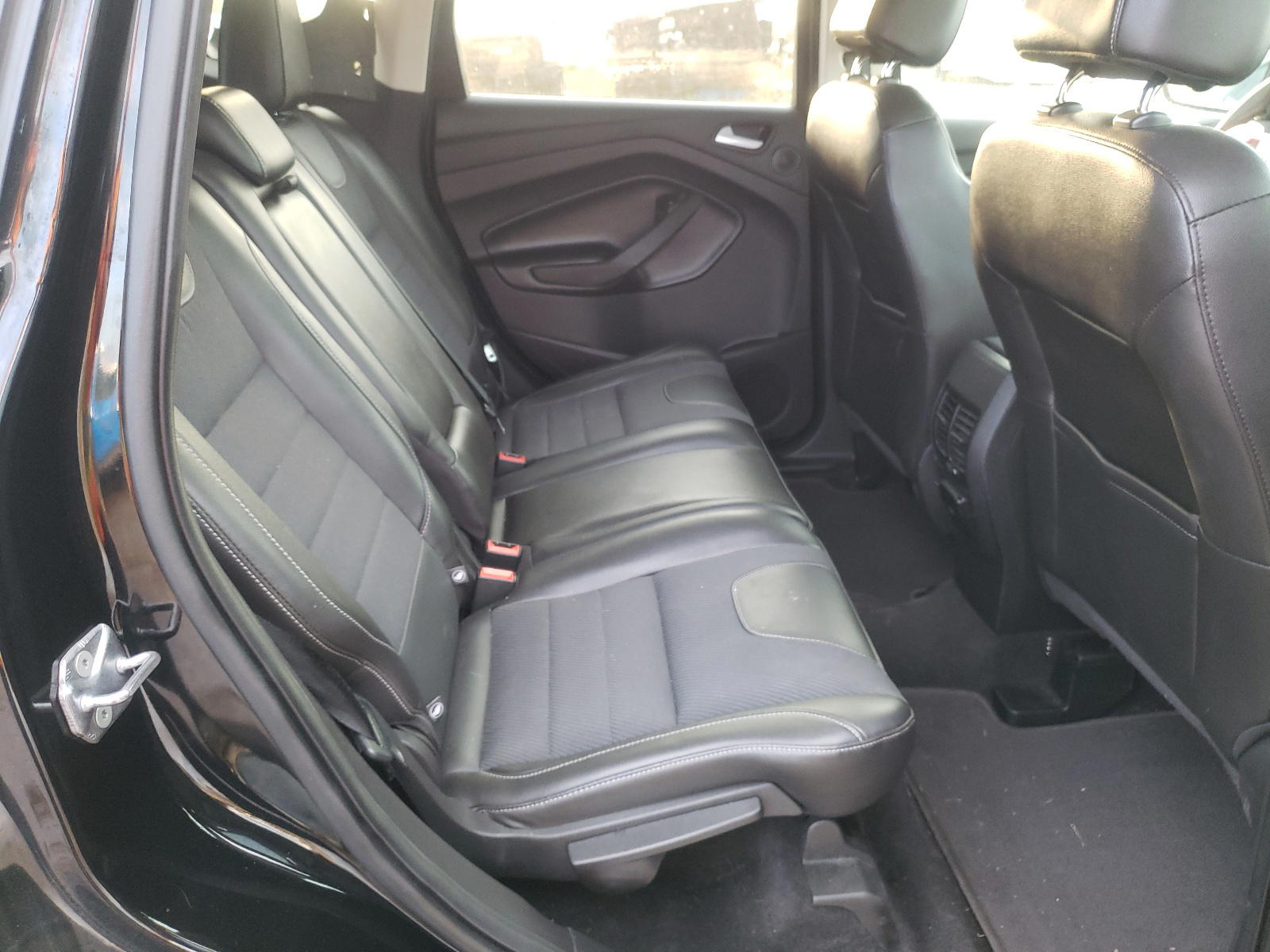Photo 6 from auction – 2016 FORD ESCAPE SE with VIN 1FMCU9G97GUA05334