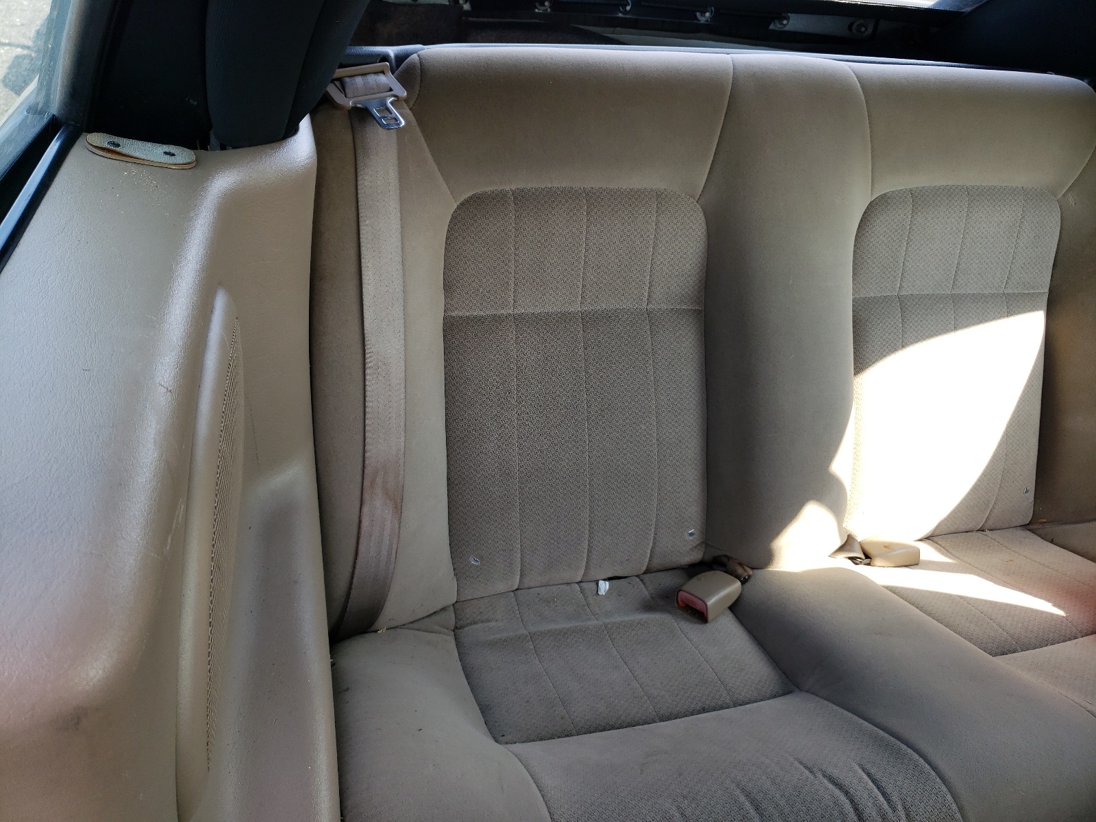 Photo 6 from auction – 2004 CHRYSLER SEBRING LX with VIN 1C3EL45X24N380305