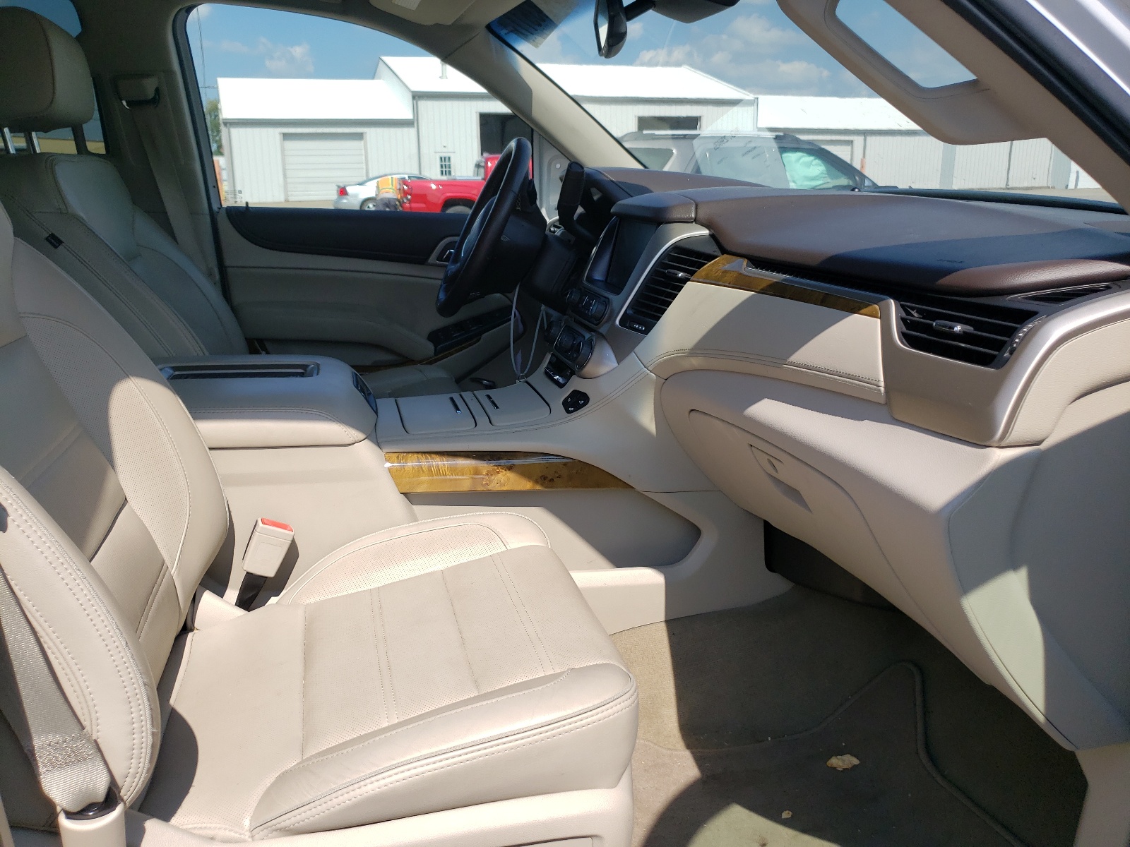 Photo 5 from auction – 2017 GMC YUKON DENA with VIN 1GKS2CKJ2HR149063