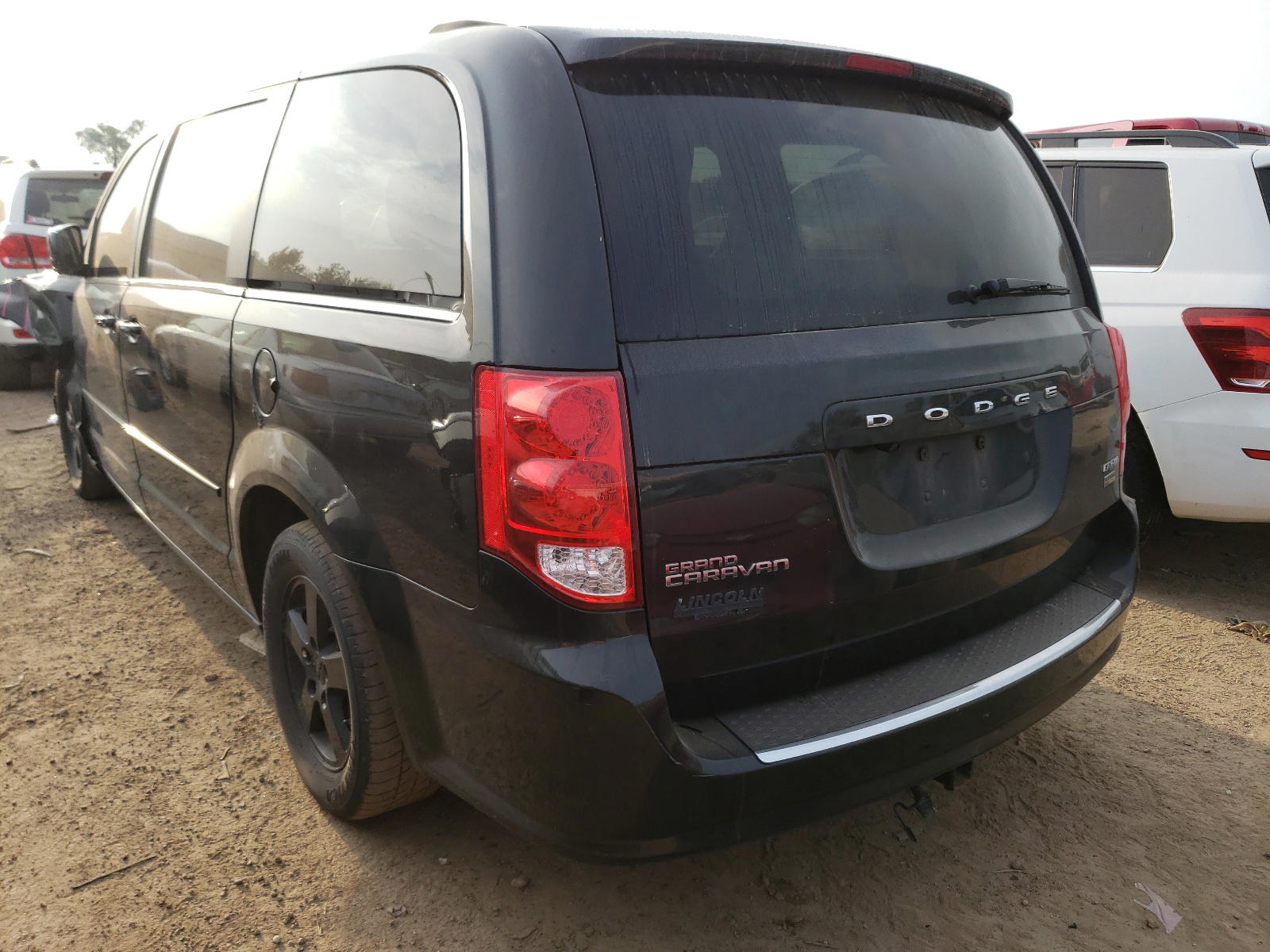 Photo 3 from auction – 2011 DODGE GRAND CARA with VIN 2D4RN5DG8BR671974