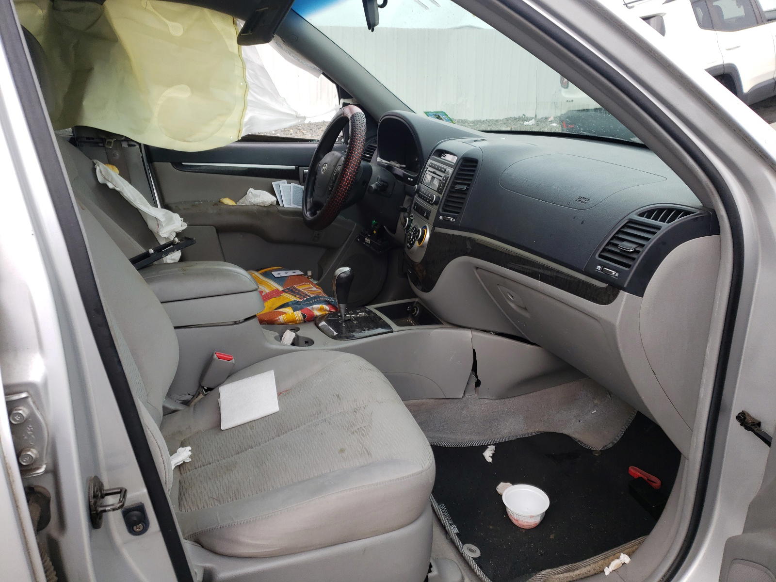 Photo 5 from auction – 2007 HYUNDAI SANTA FE with VIN 5NMSG13DX7H006018