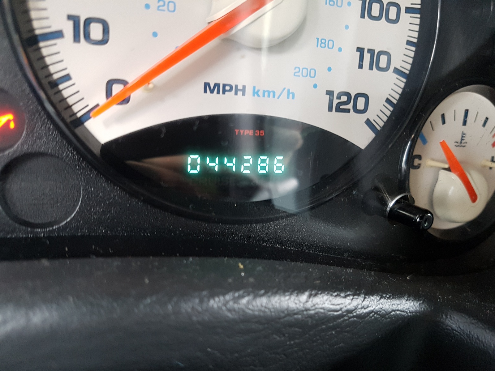 Photo 8 from auction – 2004 JEEP LIBERTY SP with VIN 1J4GL48KX4W203803