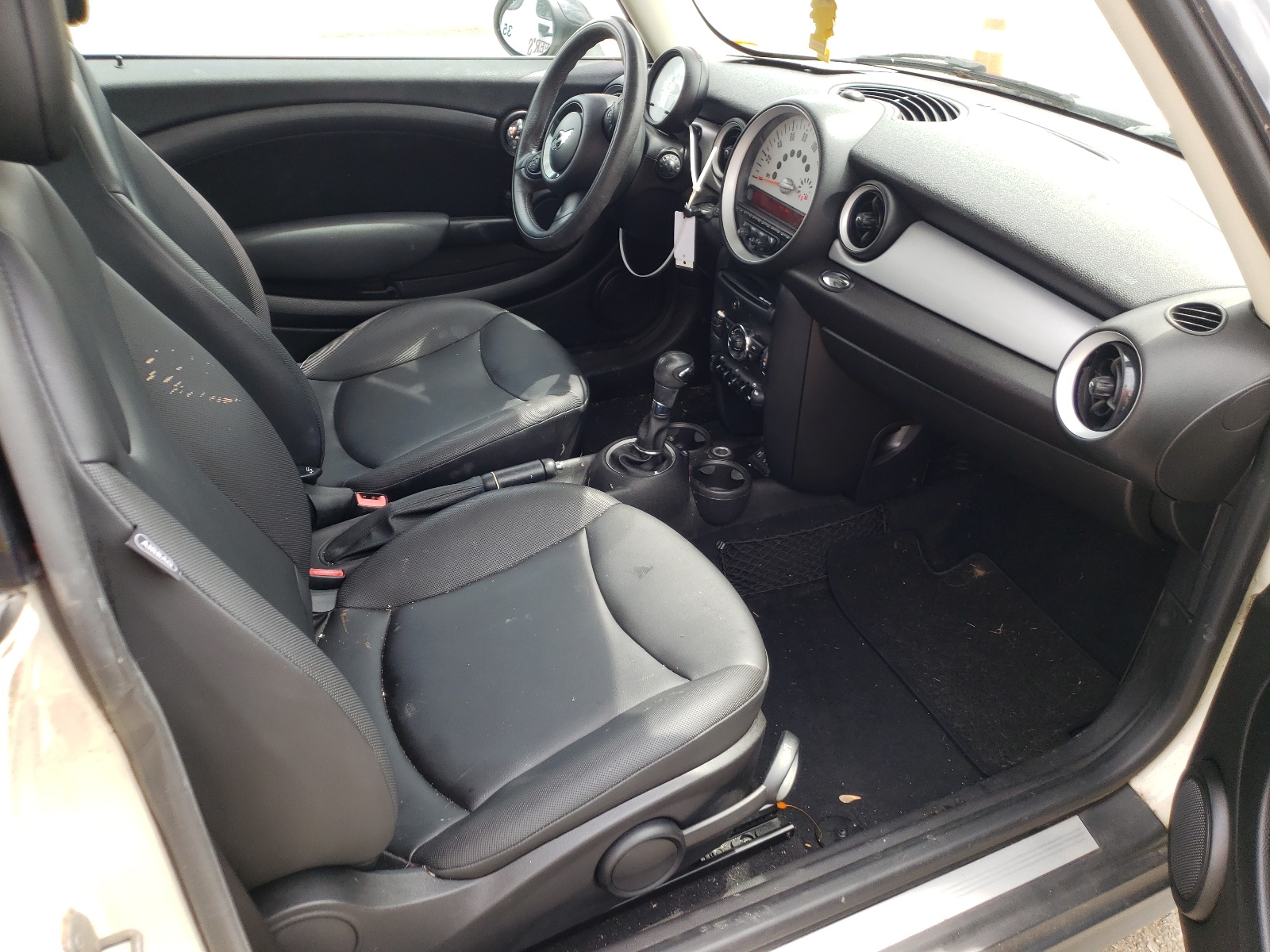 Фото 5 с аукциона – 2013 MINI COOPER S с VIN WMWSU3C59DT682271