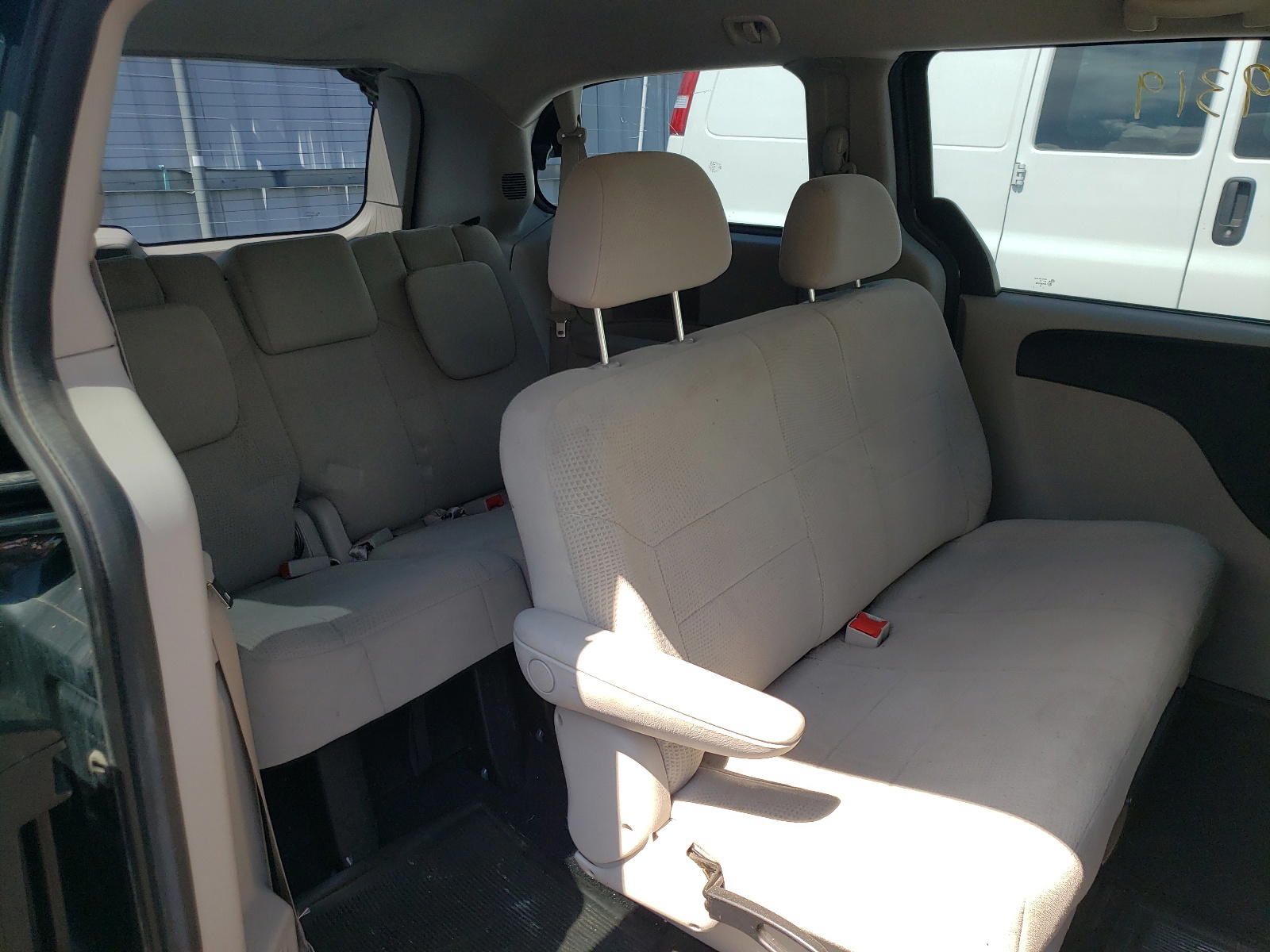 Photo 6 from auction – 2012 DODGE GRAND CARA with VIN 2C4RDGBG3CR388804