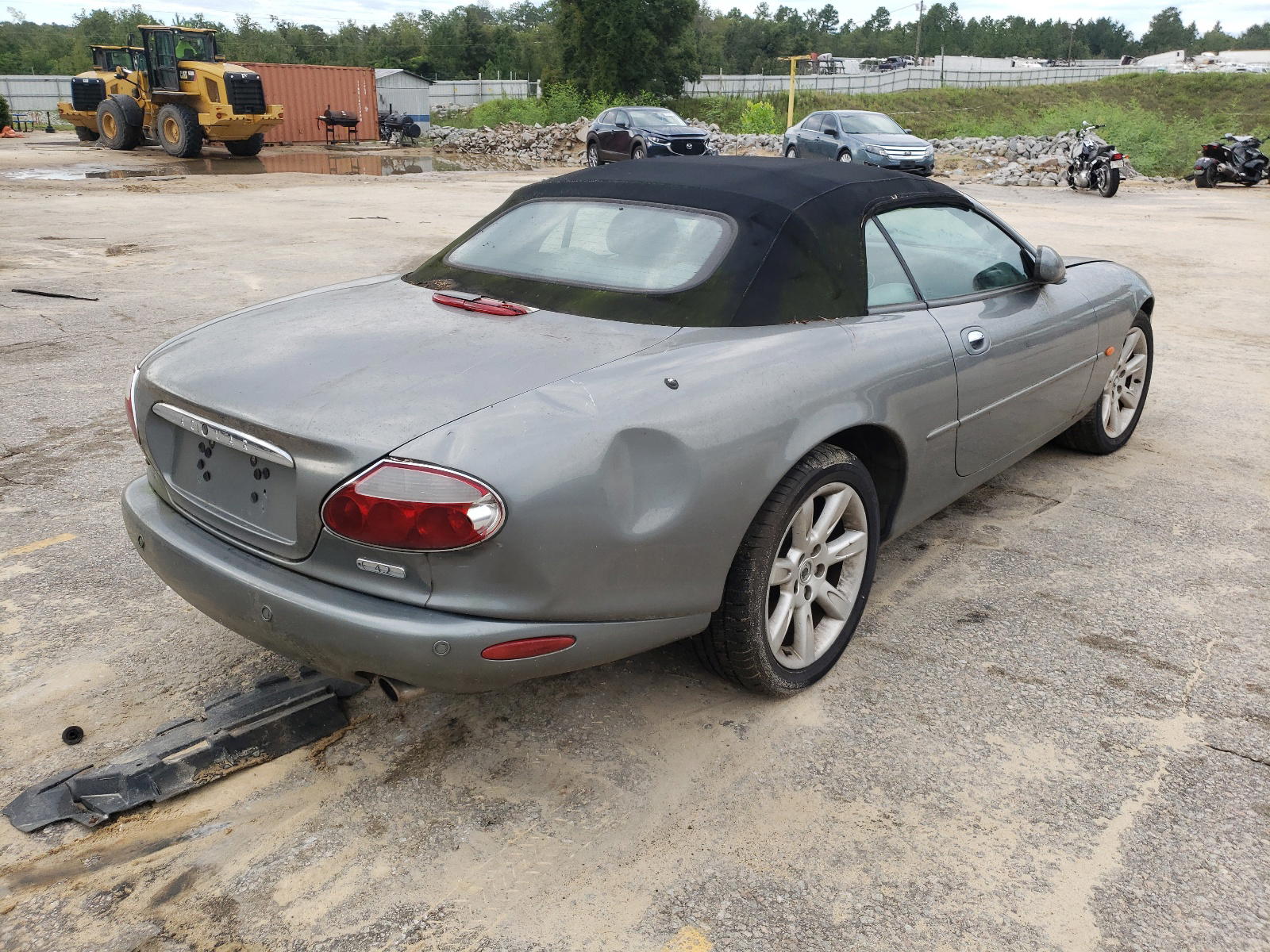 Photo 4 from auction – 2003 JAGUAR XK8 with VIN SAJDA42C432A35764
