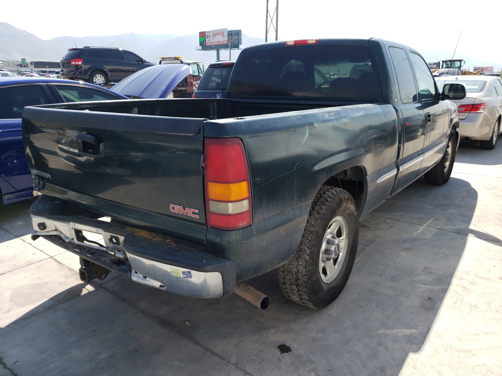 Photo 4 from auction – 2001 GMC SIERRA 15 with VIN 1GTEC19T41Z202661