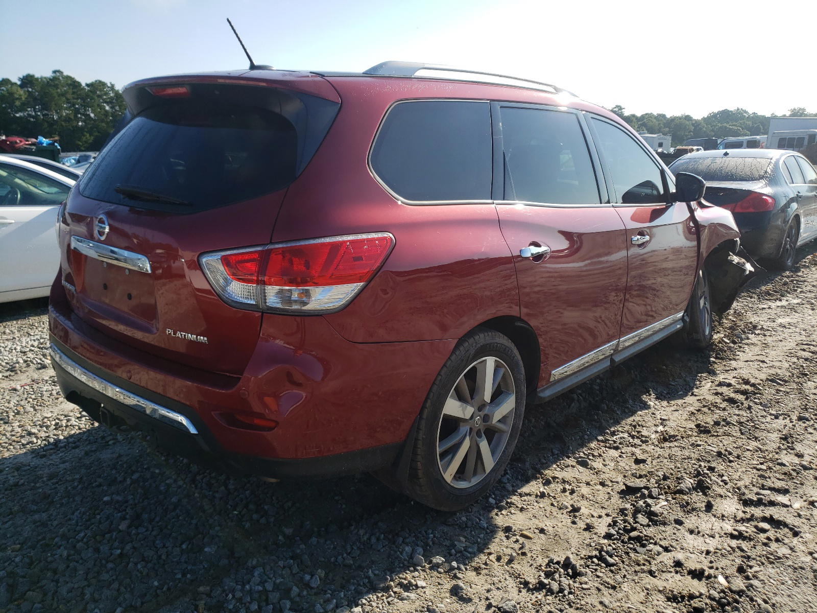 Photo 4 from auction – 2014 NISSAN PATHFINDER with VIN 5N1AR2MN8EC684521