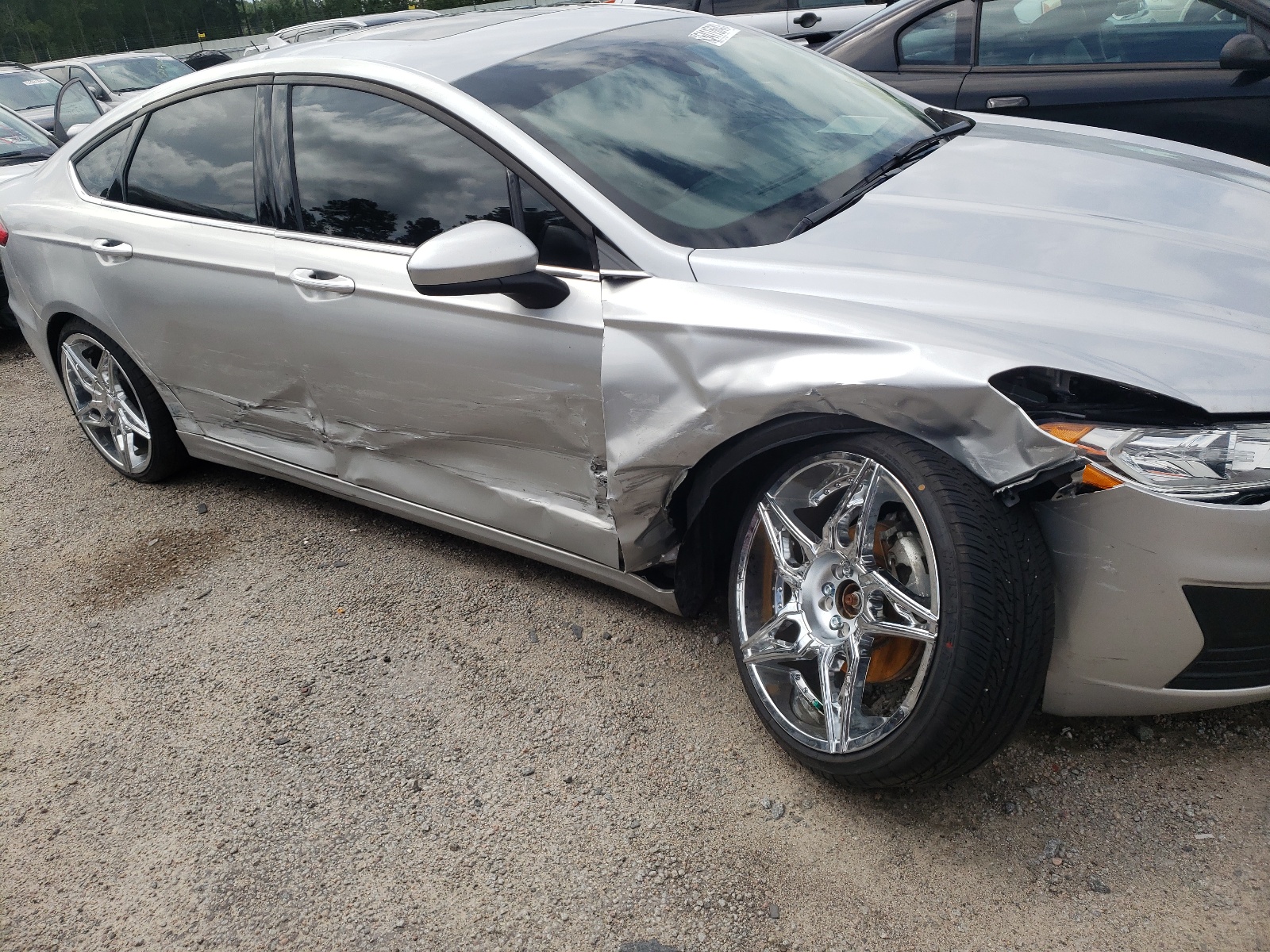Photo 9 from auction – 2019 FORD FUSION SE with VIN 3FA6P0T97KR270528