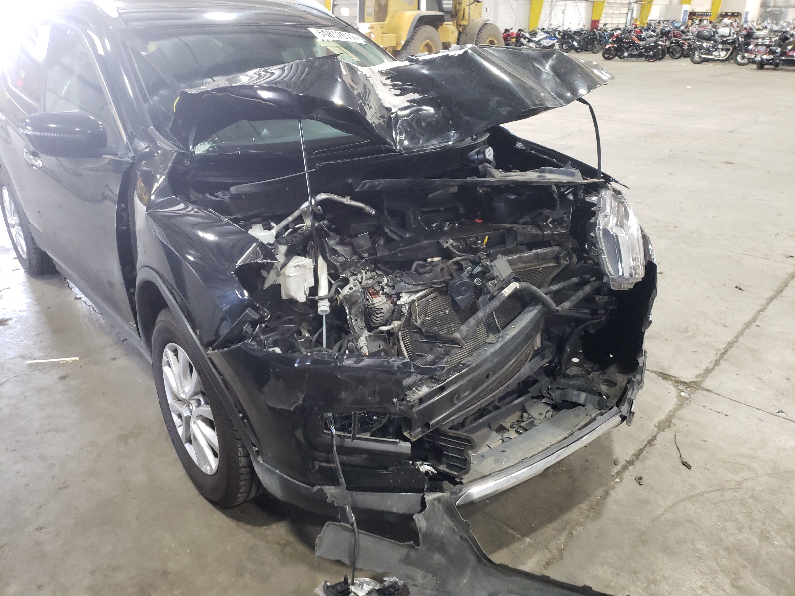 Photo 9 from auction – 2017 NISSAN ROGUE S with VIN KNMAT2MV0HP583816