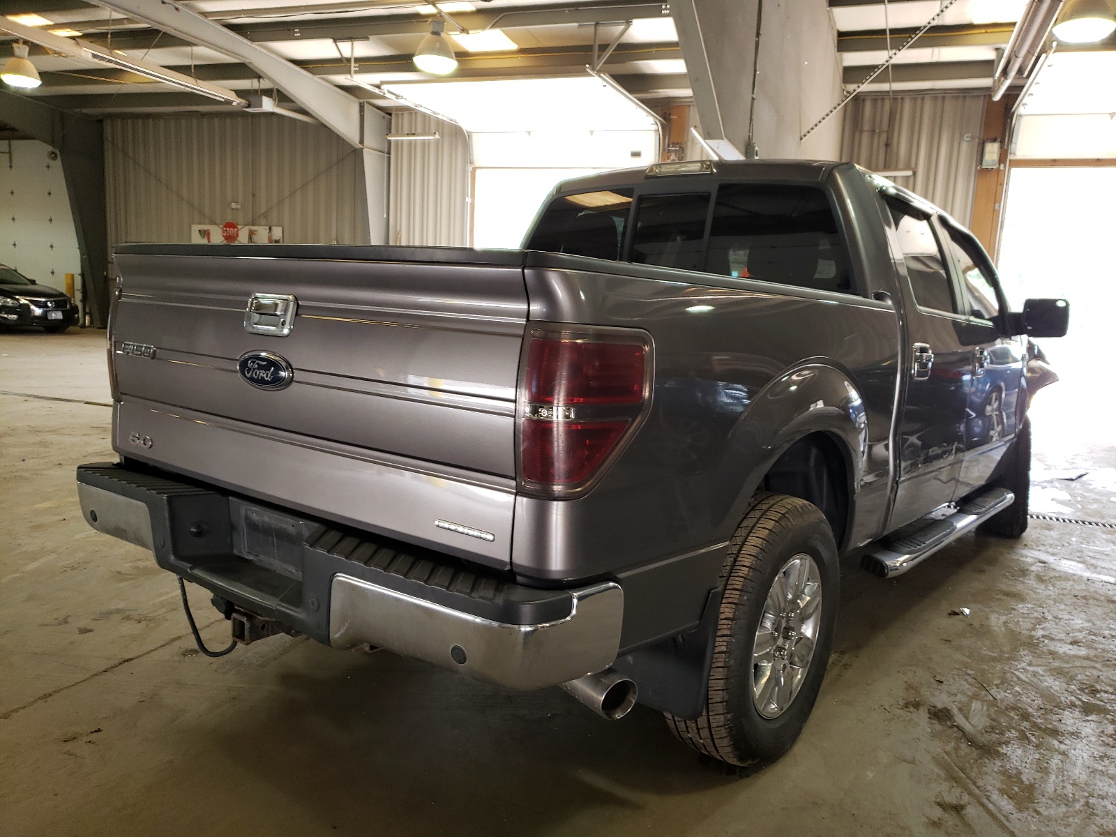 Photo 4 from auction – 2011 FORD F150 SUPER with VIN 1FTFW1EFXBFD05355