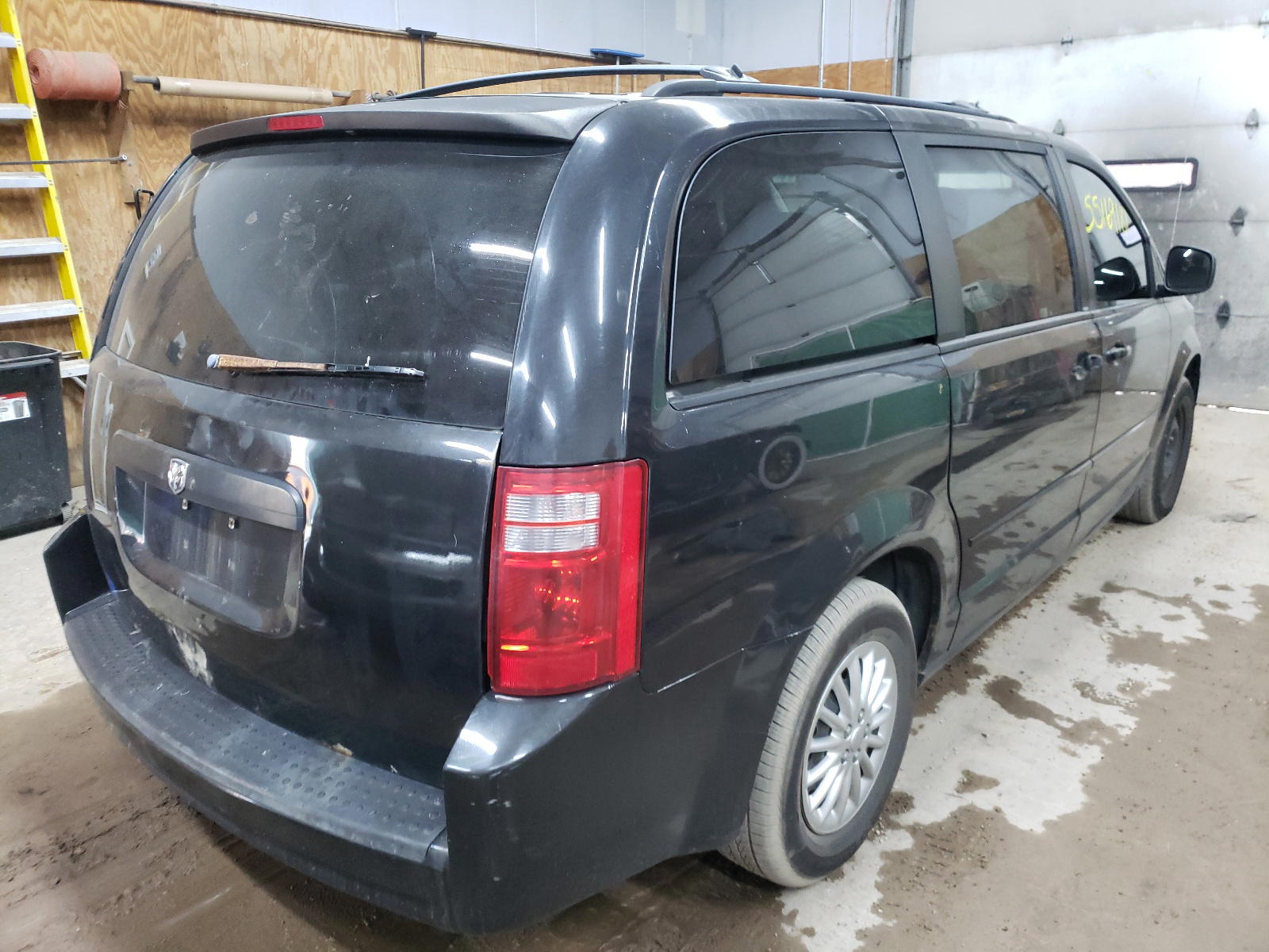 Photo 4 from auction – 2010 DODGE GRAND CARA with VIN 2D4RN4DE2AR101041