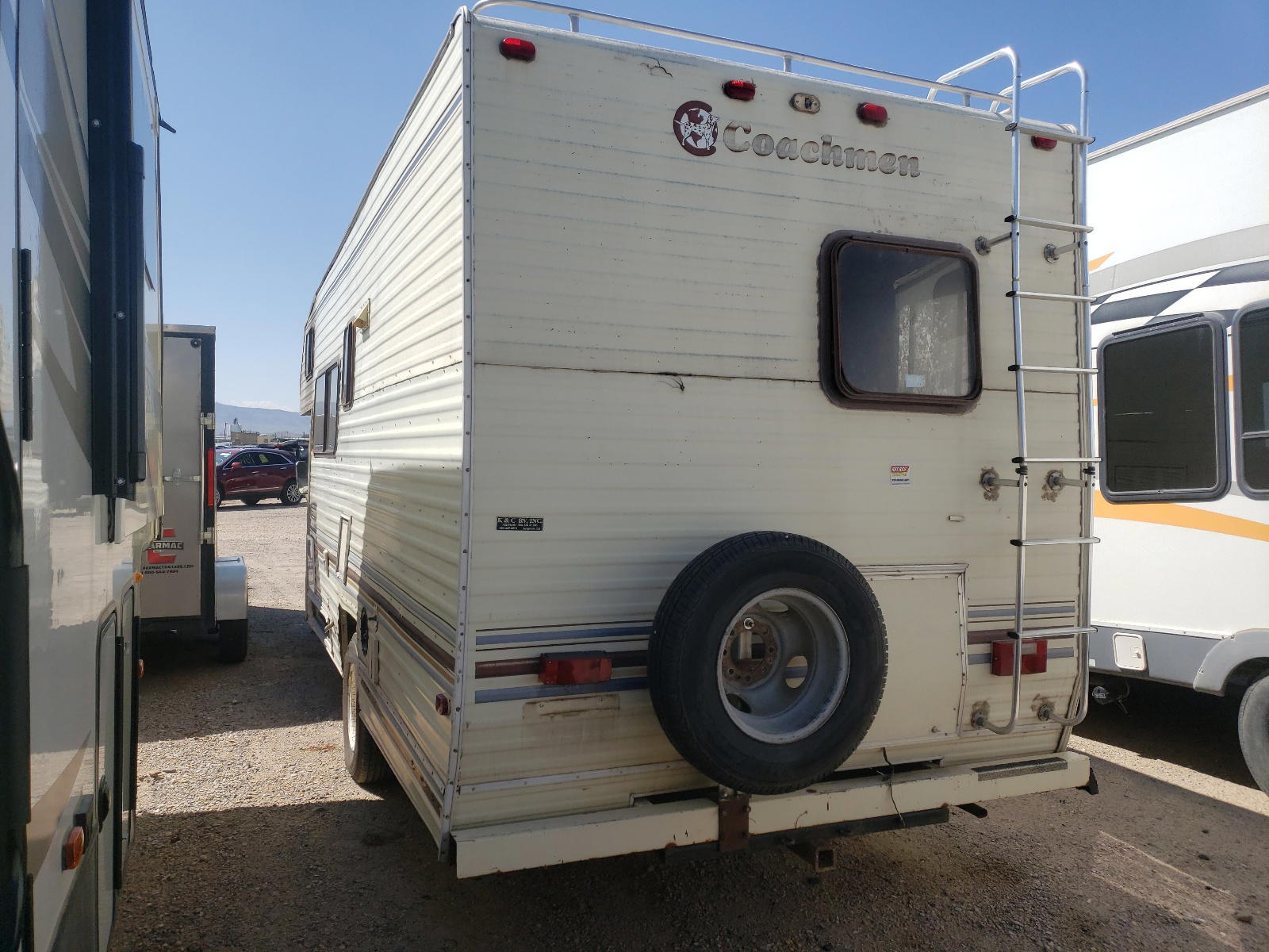 Photo 3 from auction – 1987 COACH CRUSADER with VIN 1FDKE30L3HHB36265