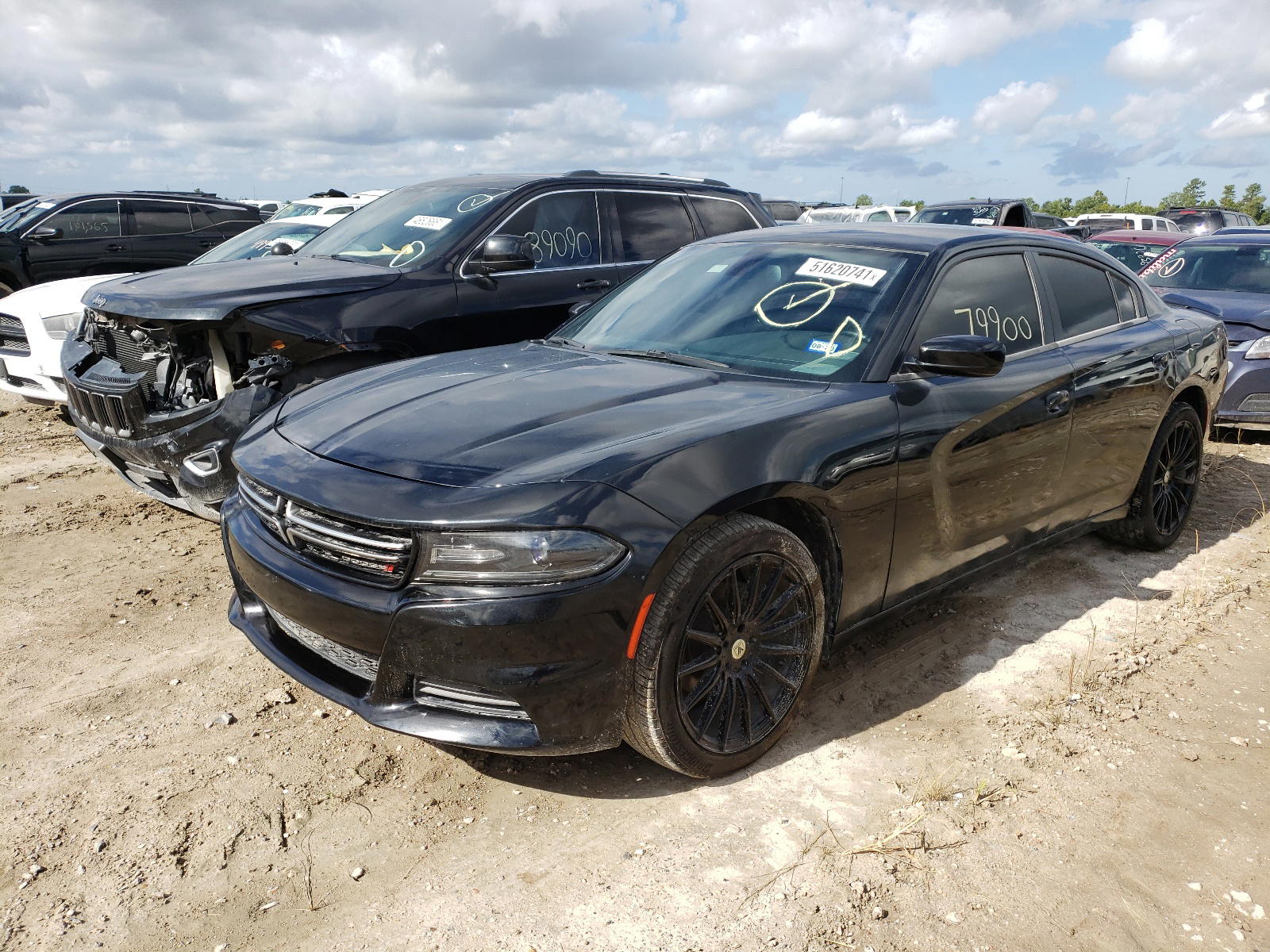 Photo 2 from auction – 2017 DODGE CHARGER SE with VIN 2C3CDXBG8HH643051