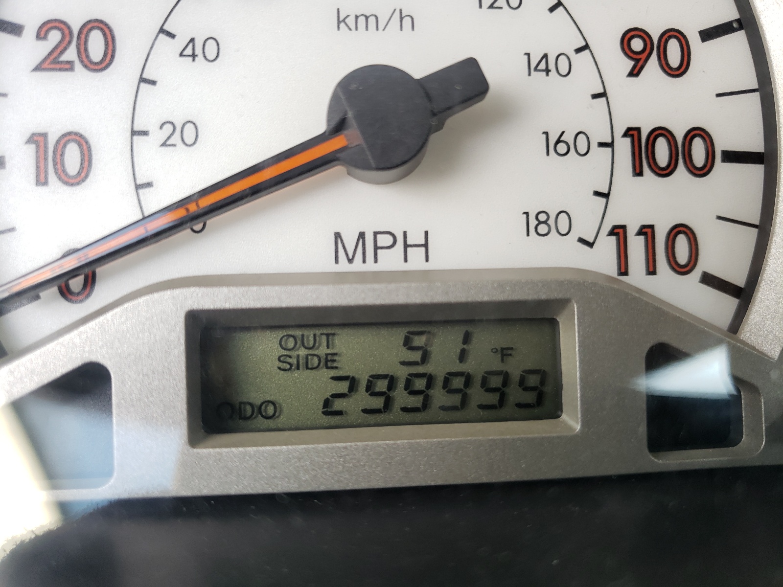 Photo 8 from auction – 2007 TOYOTA COROLLA CE with VIN 1NXBR32E27Z868122