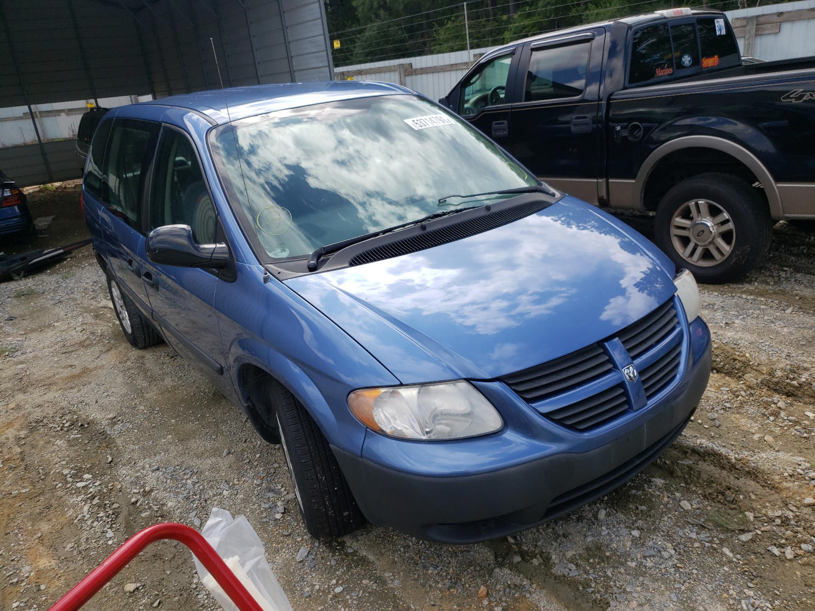 DODGE CARAVAN SE 2007 with VIN 1D4GP25E67B141196 - Photo from auction