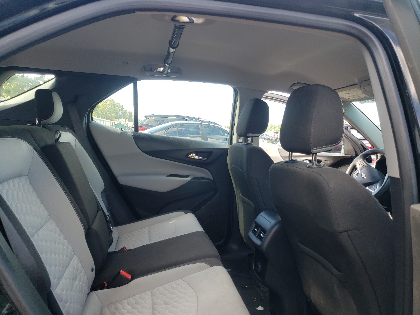Photo 6 from auction – 2018 CHEVROLET EQUINOX LS with VIN 2GNAXREV3J6234111