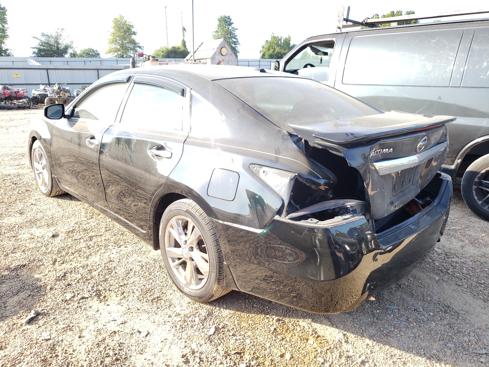 Photo 3 from auction – 2015 NISSAN ALTIMA 2.5 with VIN 1N4AL3AP1FN360842
