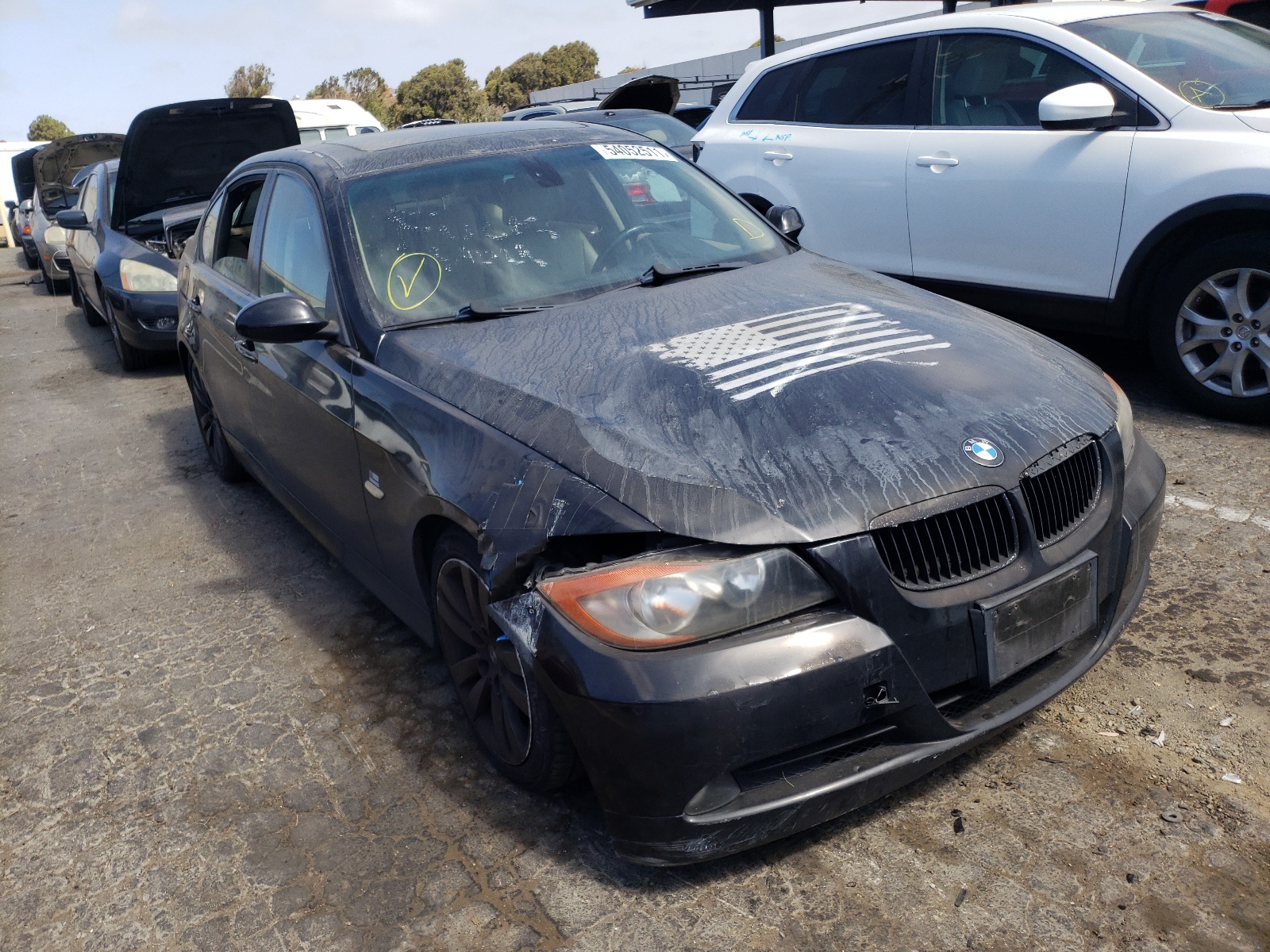 BMW 325 I 2006 with VIN WBAVB13536KX40696 - Photo from auction