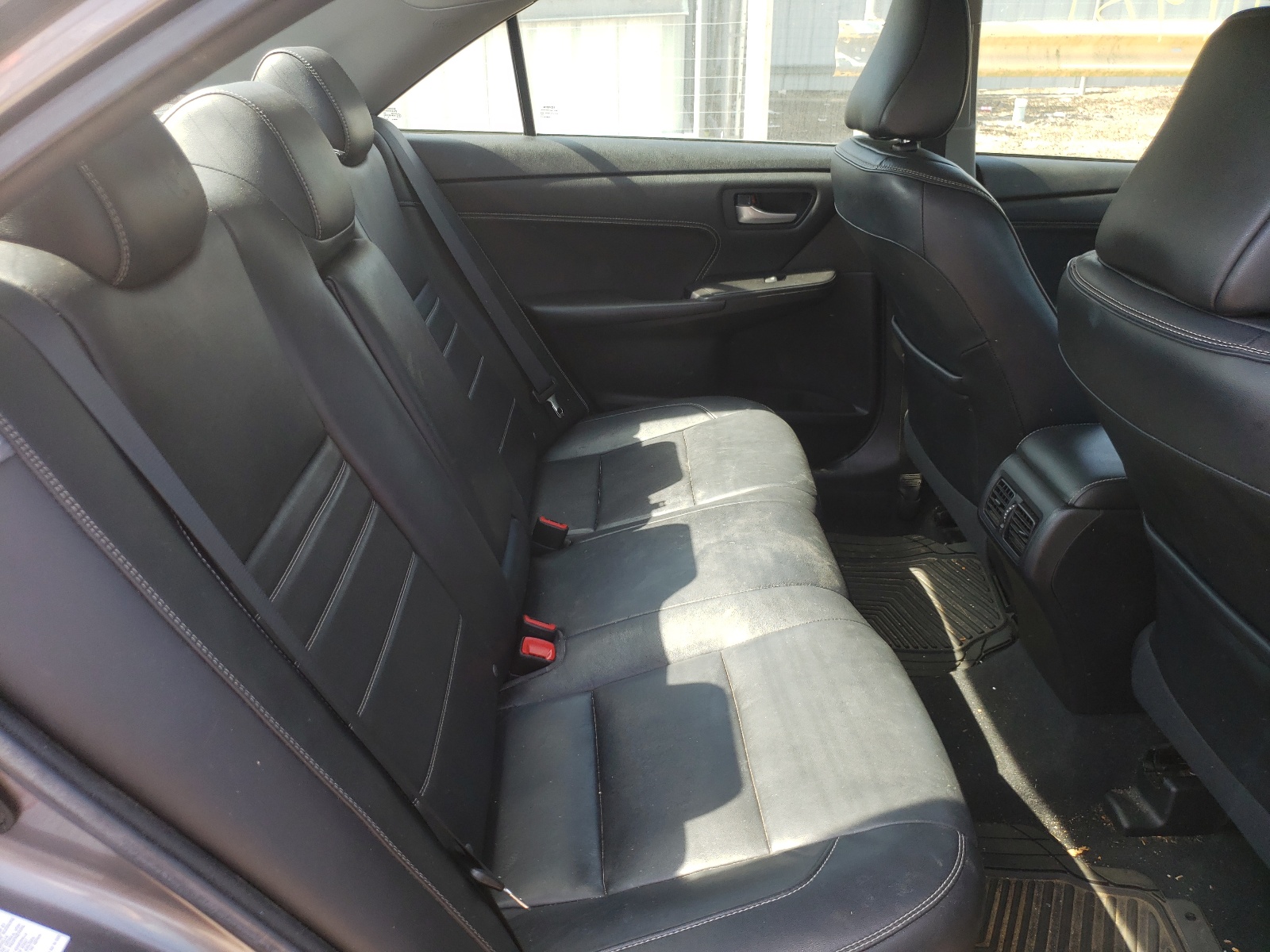Photo 6 from auction – 2016 TOYOTA CAMRY LE with VIN 4T1BF1FK7GU243423