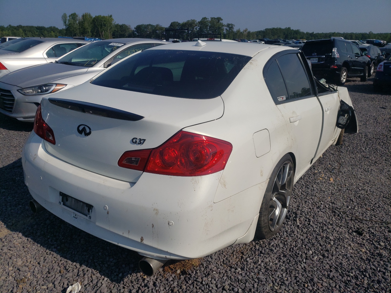 Photo 4 from auction – 2011 INFINITI G37 with VIN JN1CV6AR2BM406102