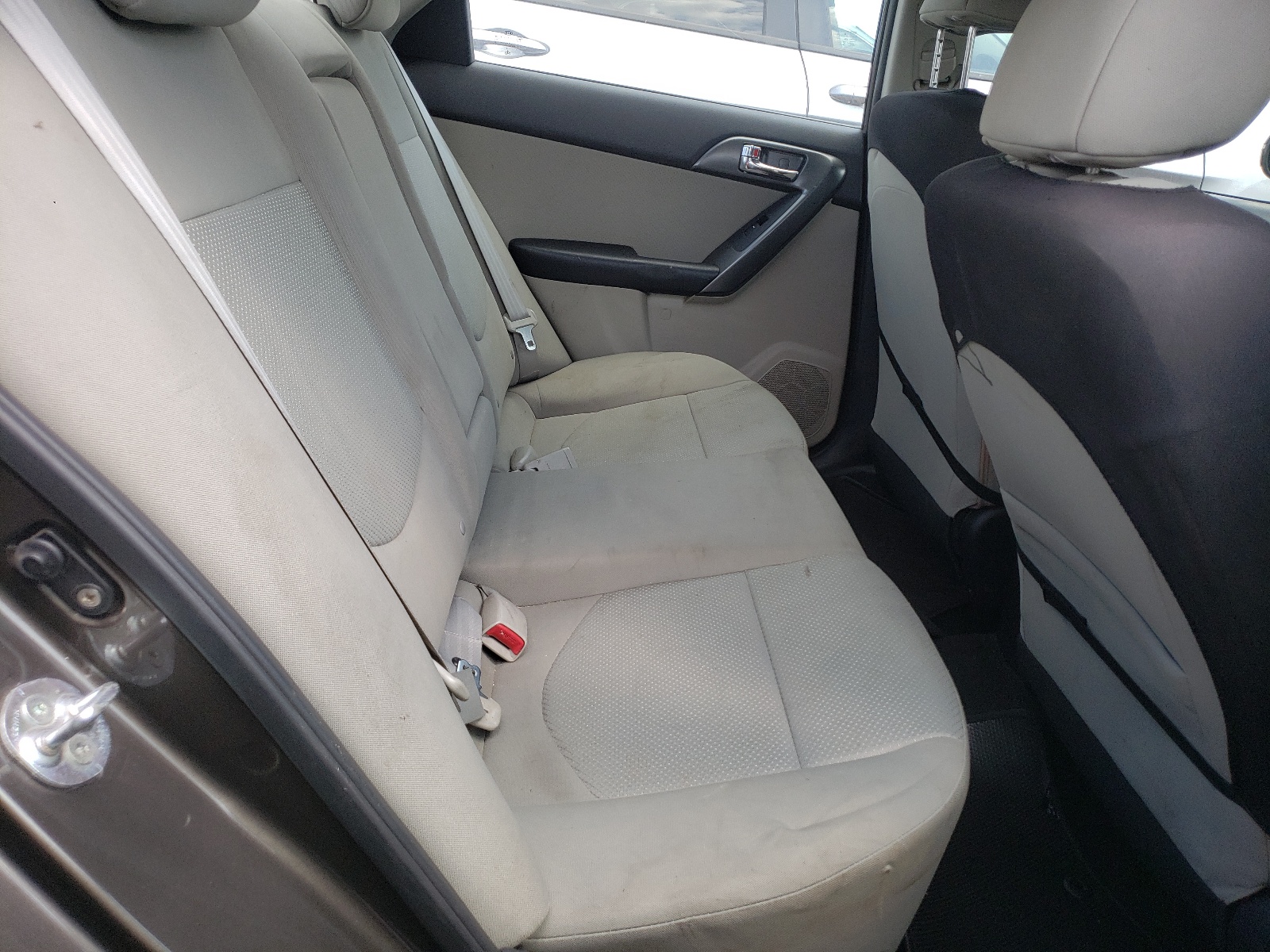 Zdjęcie 6 z aukcji – 2013 KIA FORTE EX z VIN KNAFU4A28D5736275