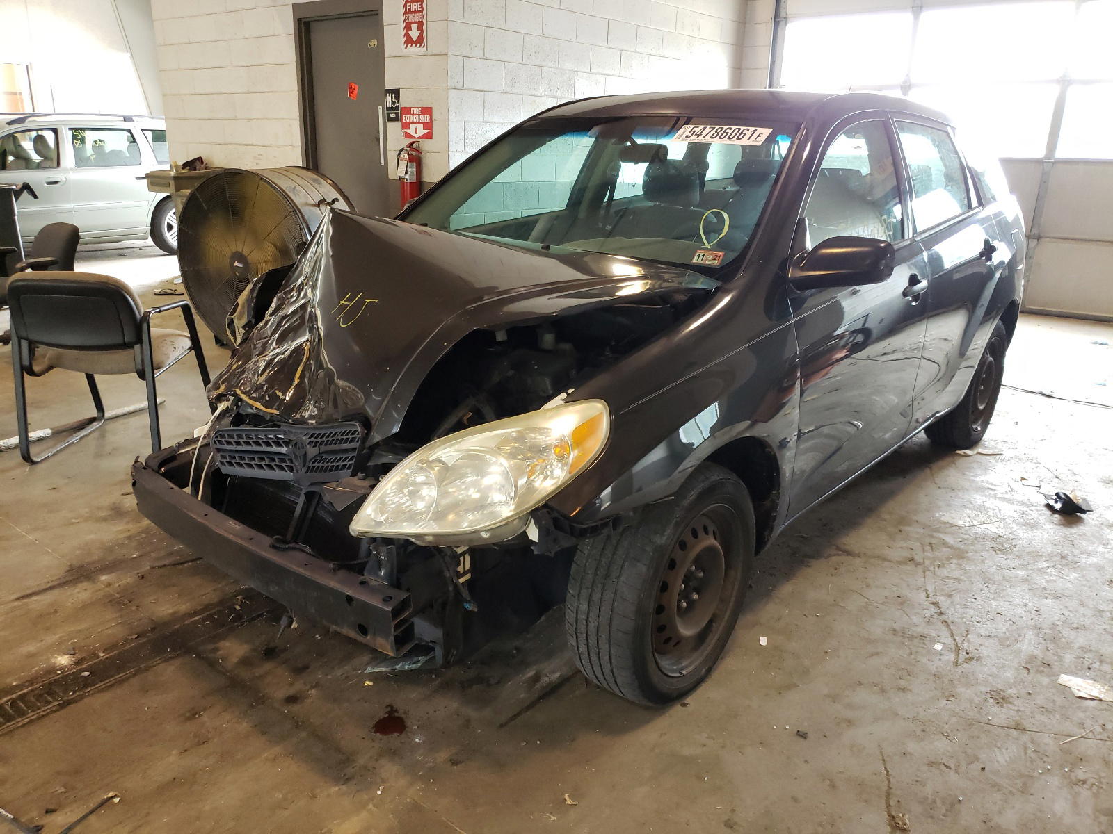 Photo 2 from auction – 2006 TOYOTA MATRIX with VIN 2T1KR32E56C604120