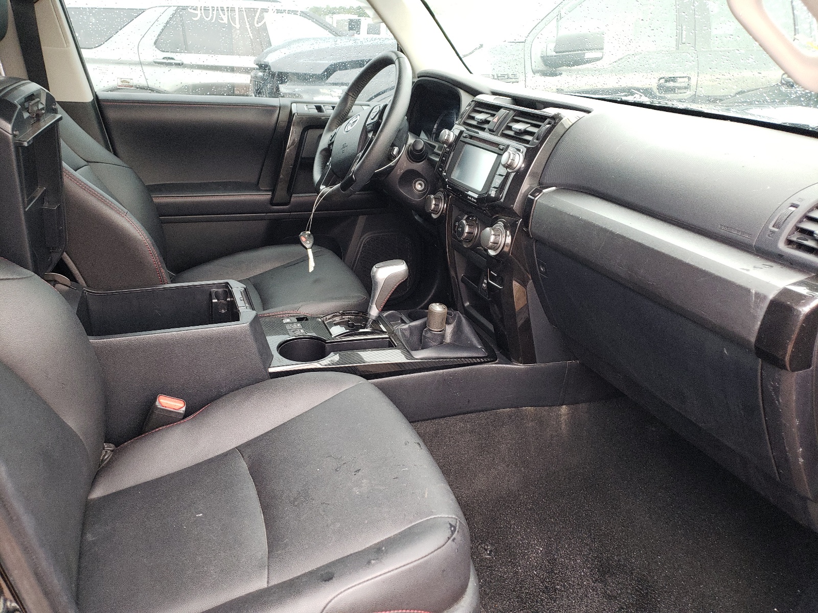 Zdjęcie 5 z aukcji – 2018 TOYOTA 4RUNNER SR z VIN JTEBU5JRXJ5588531