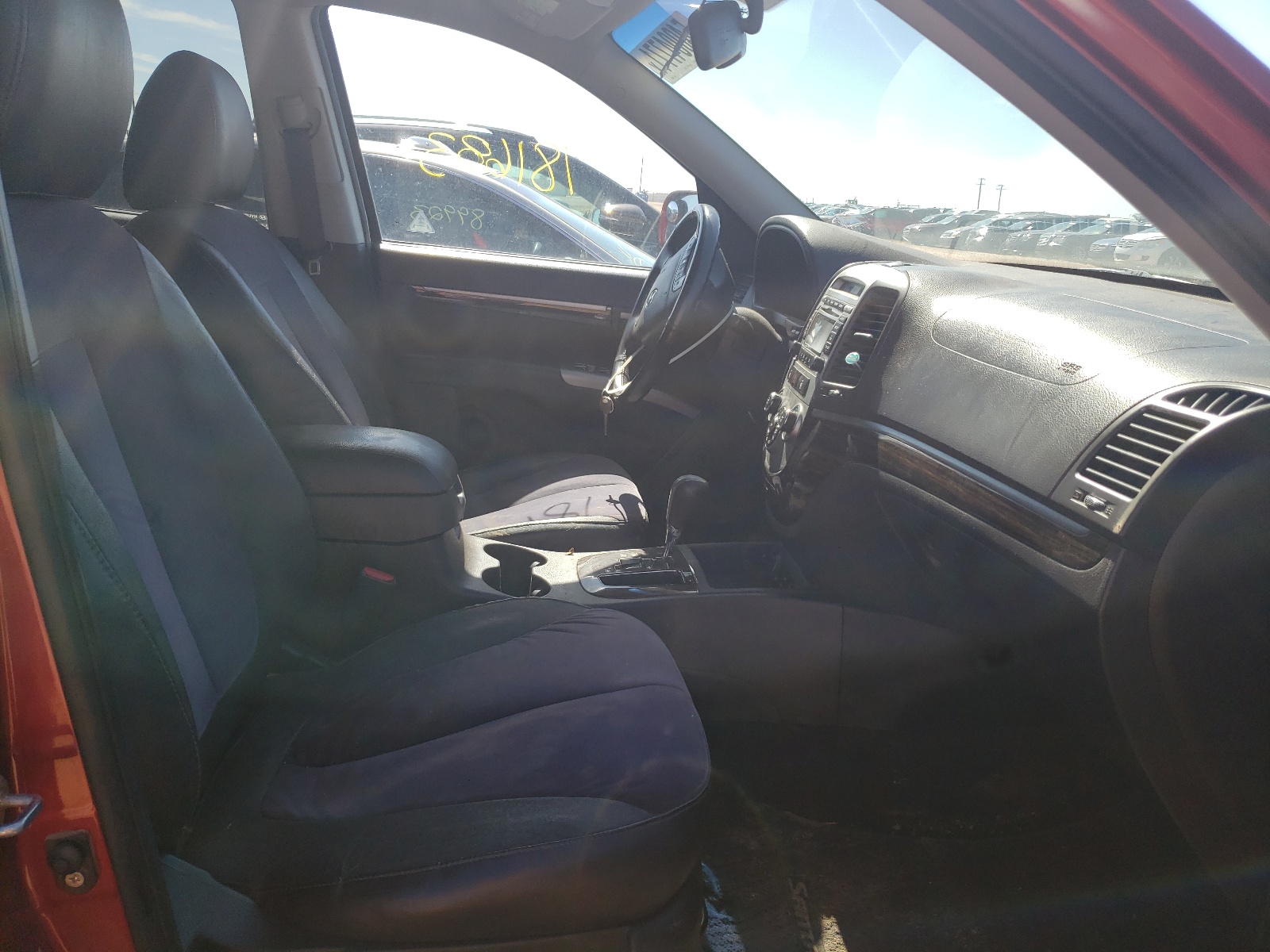 Photo 5 from auction – 2010 HYUNDAI SANTA FE with VIN 5NMSHDAG4AH338622