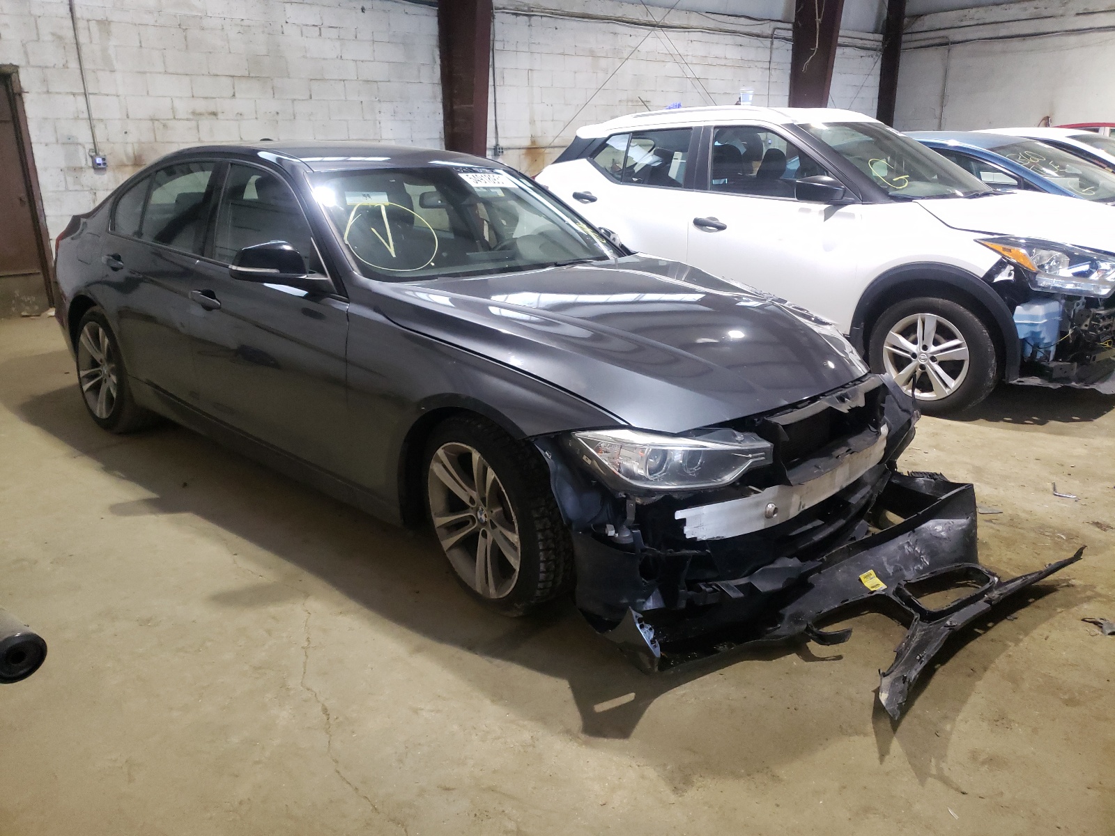 BMW 328 XI 2013 مع رقم تعريف المركبة WBA3B3C54DF533114 - صورة من المزاد