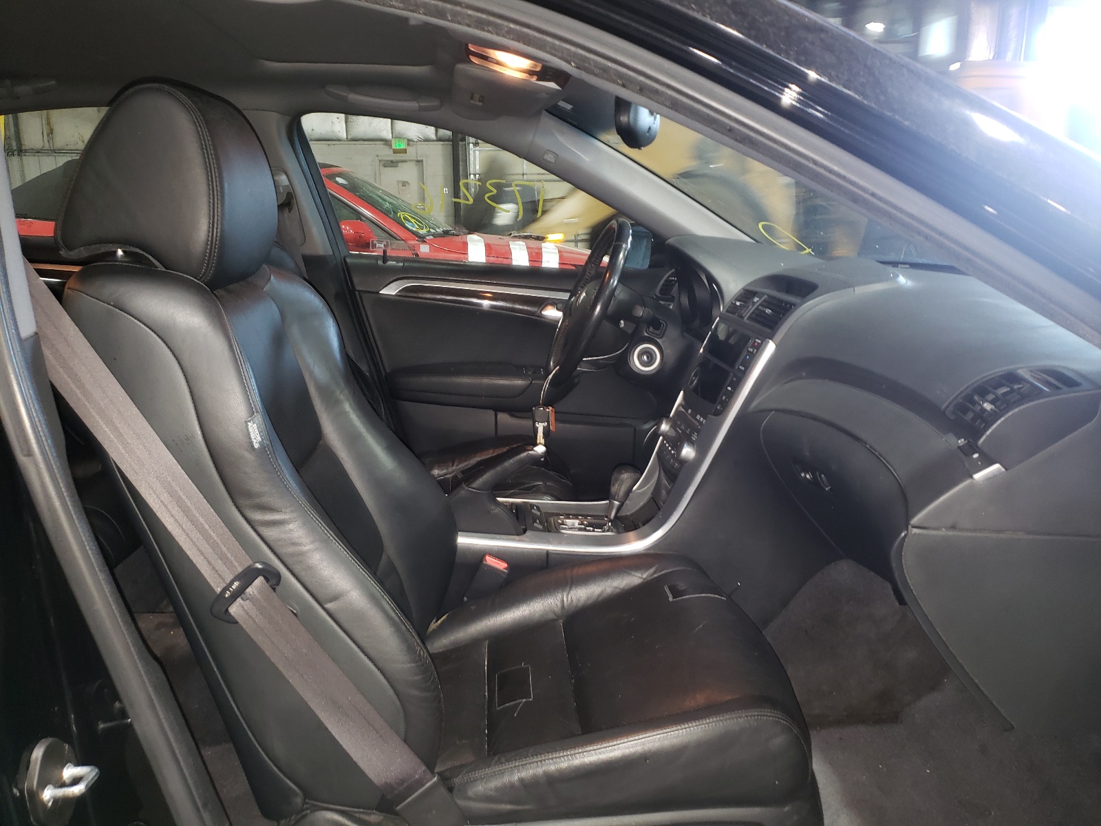 Photo 5 from auction – 2008 ACURA TL with VIN 19UUA66228A048391