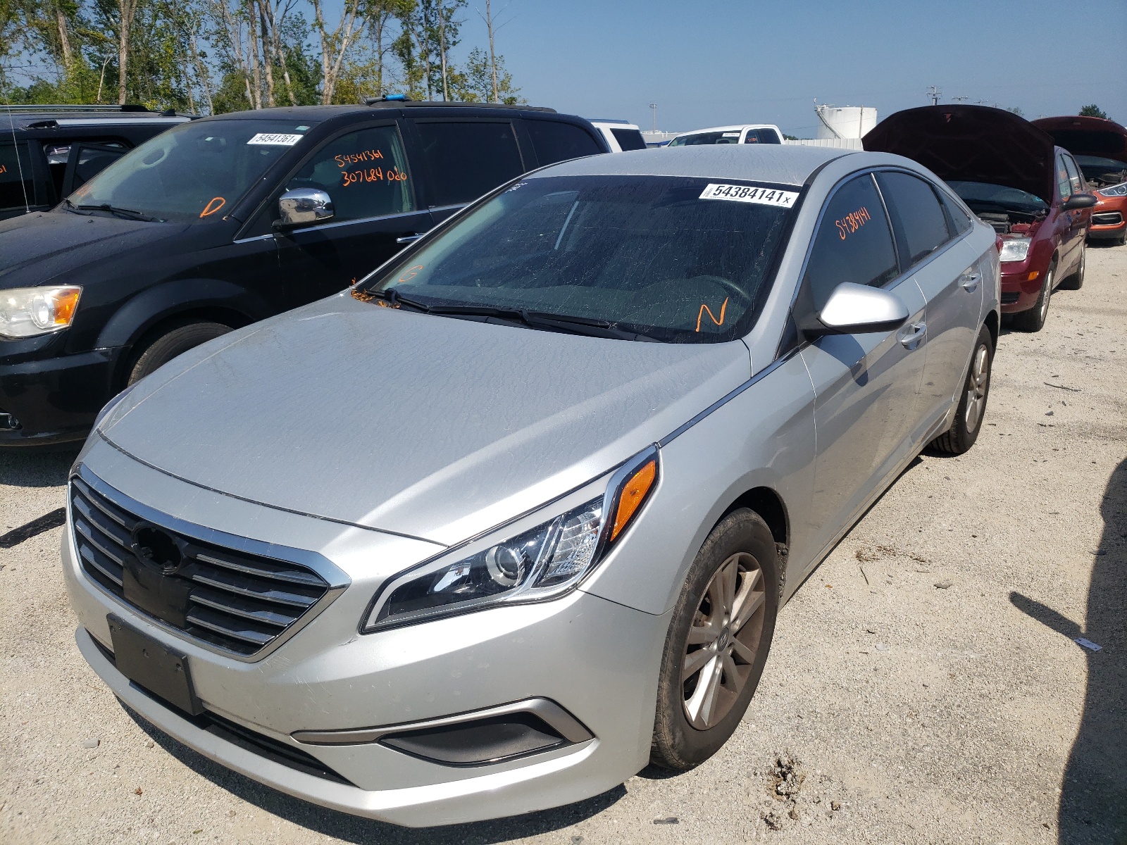 Photo 2 from auction – 2017 HYUNDAI SONATA SE with VIN 5NPE24AF5HH545328