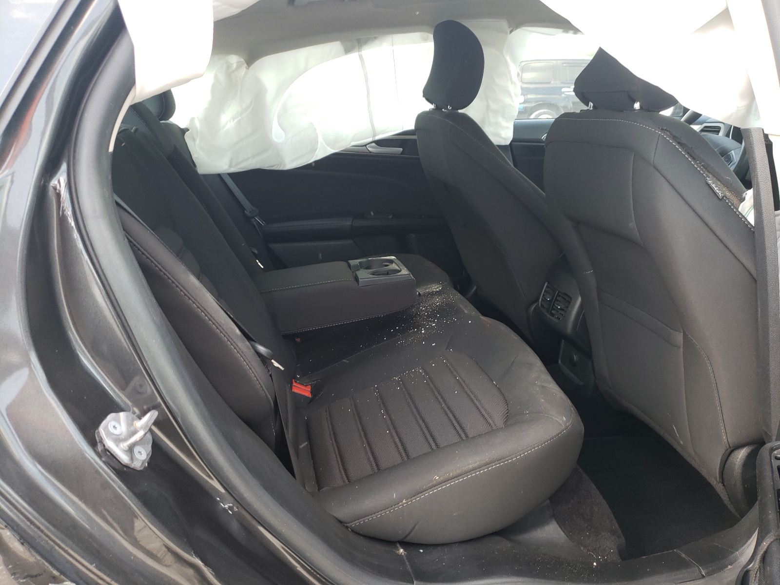 Photo 18 from auction – 2017 FORD FUSION SE with VIN 3FA6P0HD7HR320186