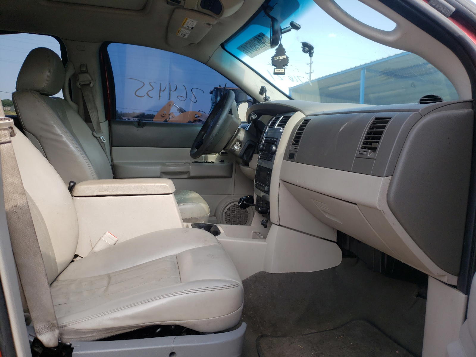 Photo 5 from auction – 2006 DODGE DURANGO LI with VIN 1D4HB58206F153387