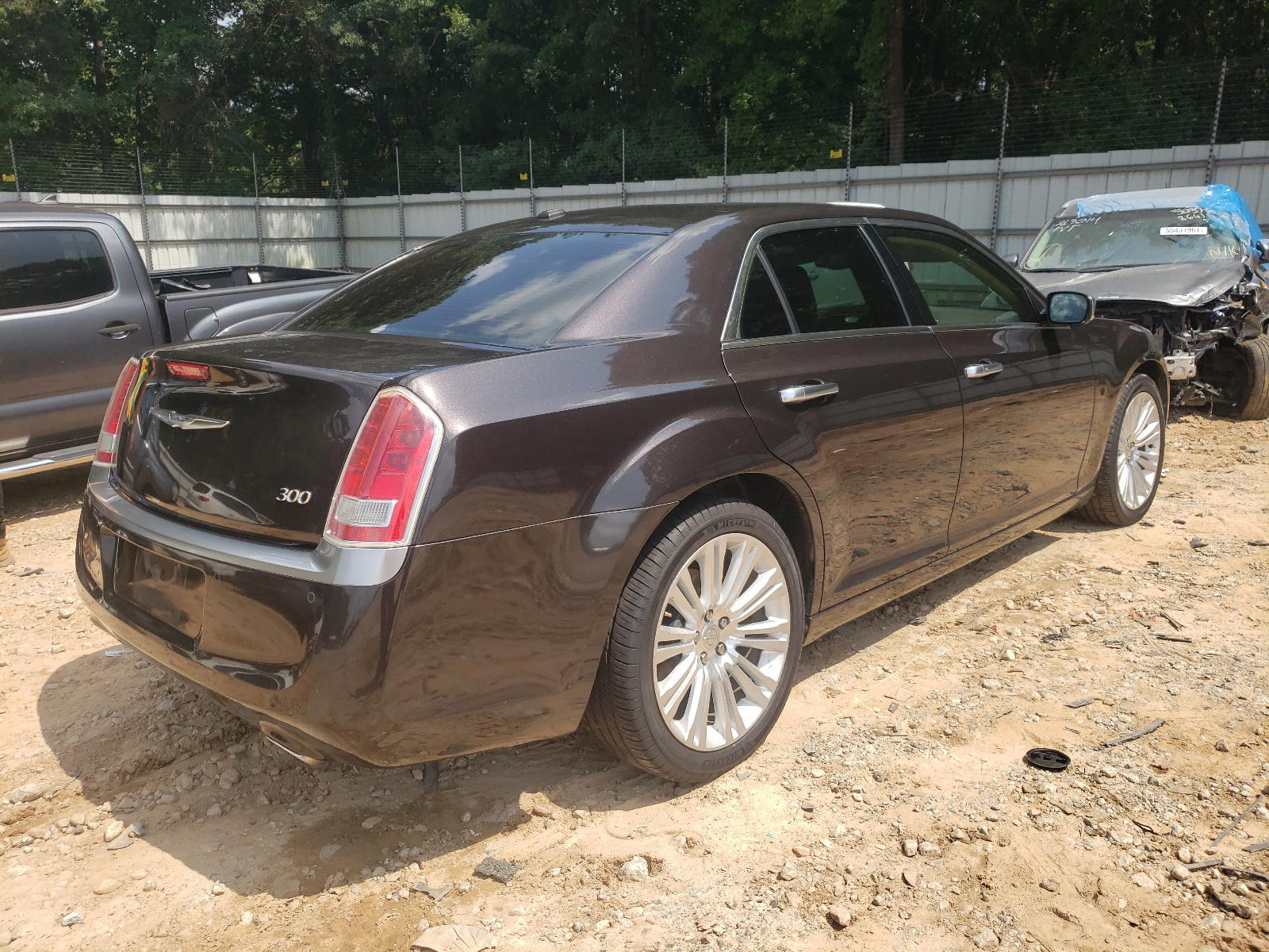 Photo 4 from auction – 2012 CHRYSLER 300 LIMITE with VIN 2C3CCACG3CH274512
