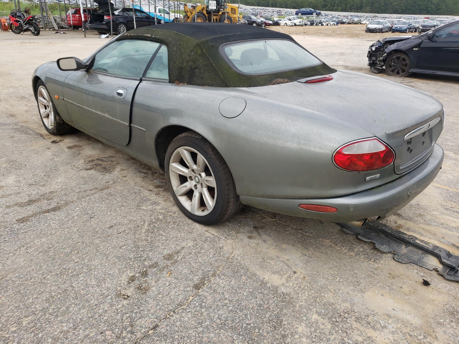 Photo 3 from auction – 2003 JAGUAR XK8 with VIN SAJDA42C432A35764